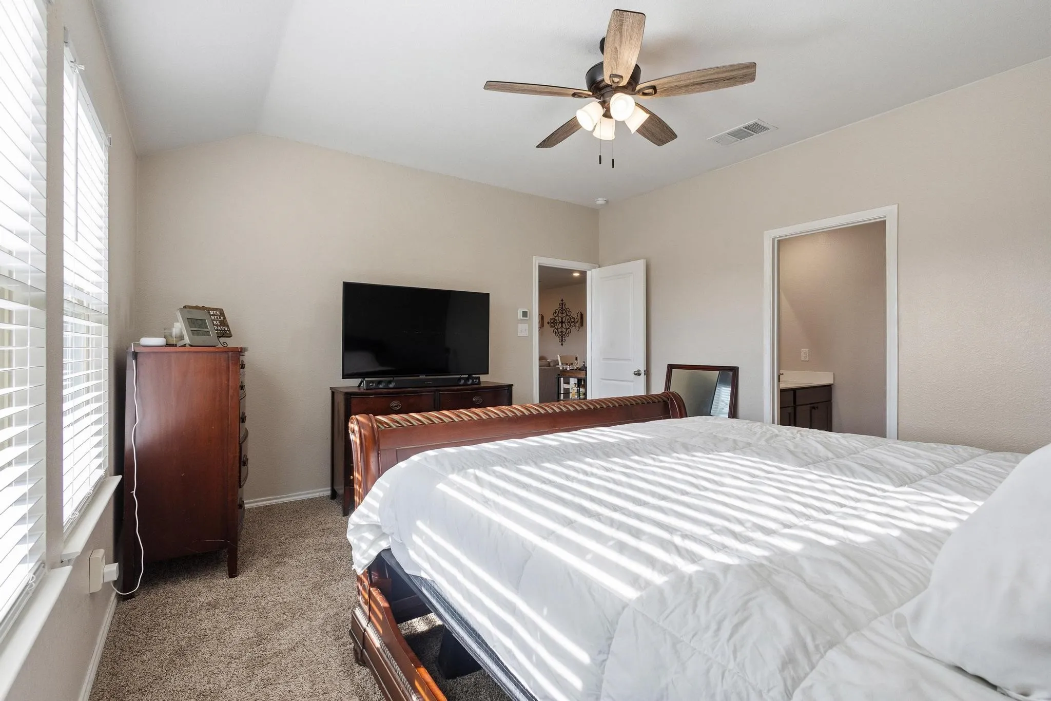 Single Family Residence For Sale in Collin County , 734 Meadow Creek Lane, Josephine, Texas 75189, 4 Bedroom, 2 Bathroom, 2 Garage spaces, 1,785 Sqft, built in 2020, Preowned, mls#21202883, Real Estate Agent in Josephine, Homes For Sale in Collin county, Homes For Sale in Josephine, Realtor in Josephine Texas, Real Estate Brokerage Independent Realty Texas, Luminita Cordes Realtor