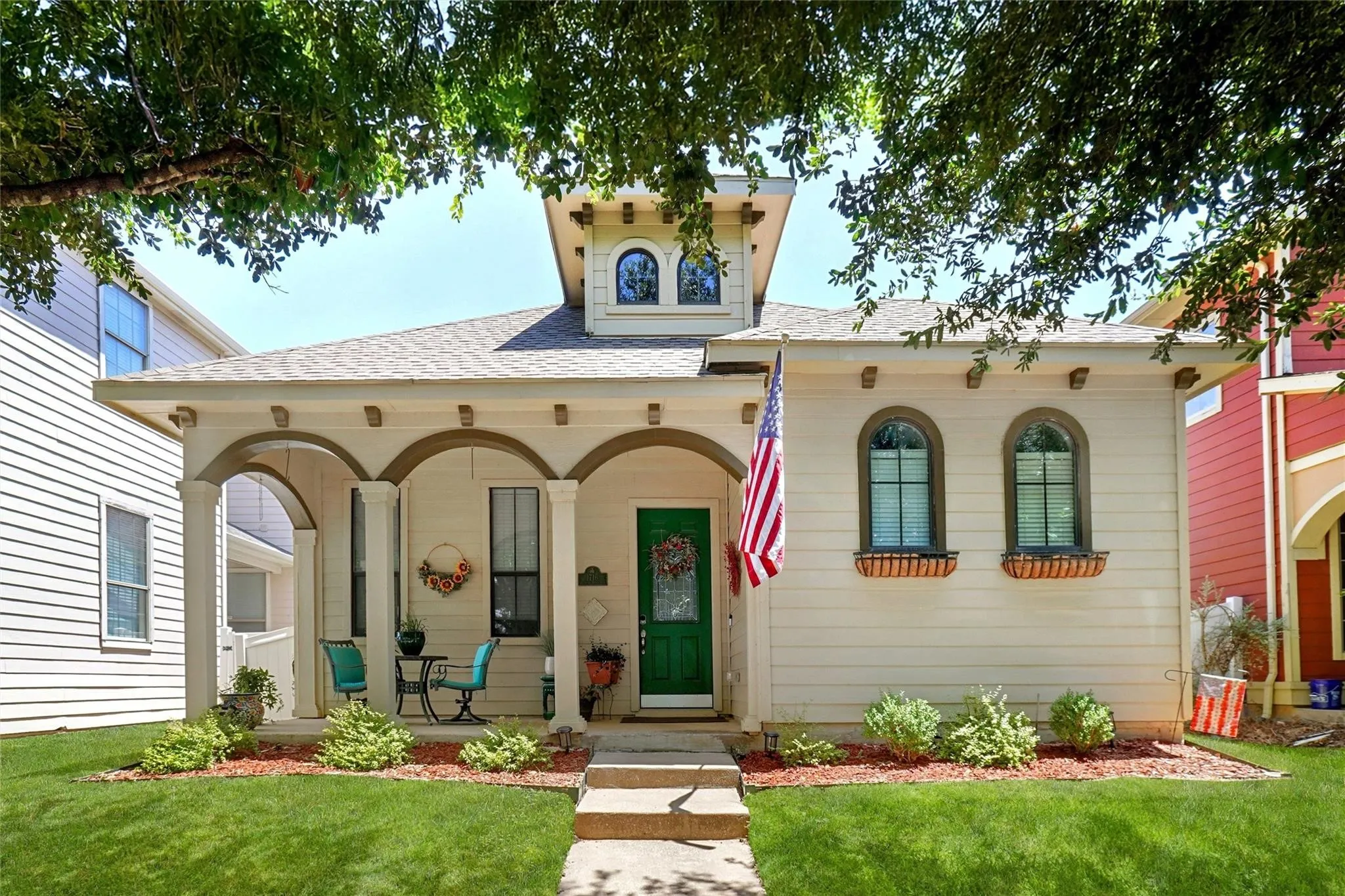 Single Family Residence For Sale in Denton County , 1716 Spanish Moss Way, Savannah, Texas 76227, 3 Bedroom, 2 Bathroom, 2 Garage spaces, 1,542 Sqft, built in 2004, mls#21203765, Real Estate Agent in Savannah, Homes For Sale in Denton county, Homes For Sale in Savannah, Realtor in Savannah Texas, Real Estate Brokerage Independent Realty Texas, Luminita Cordes Realtor
