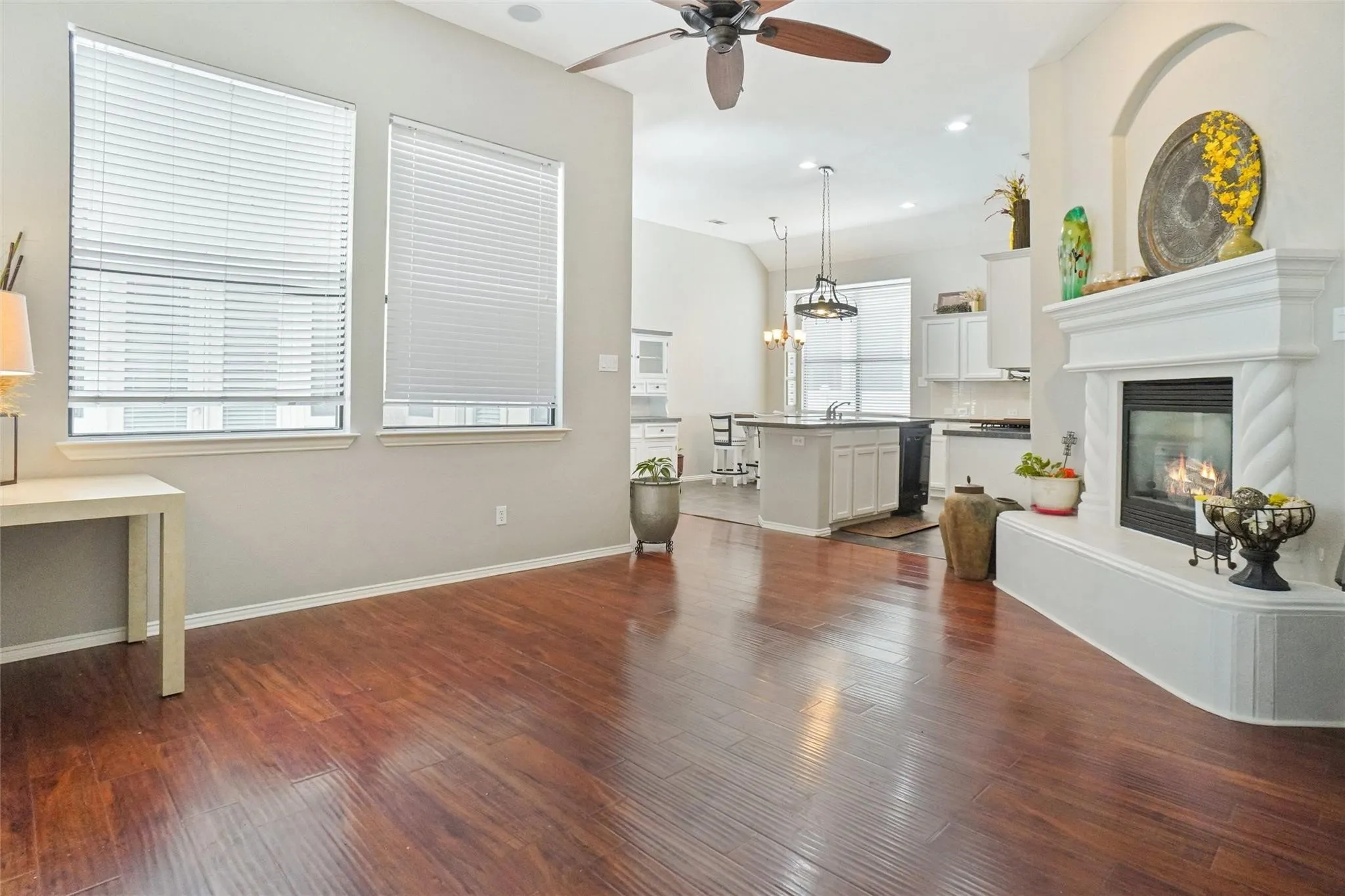 Single Family Residence For Sale in Denton County , 1716 Spanish Moss Way, Savannah, Texas 76227, 3 Bedroom, 2 Bathroom, 2 Garage spaces, 1,542 Sqft, built in 2004, mls#21203765, Real Estate Agent in Savannah, Homes For Sale in Denton county, Homes For Sale in Savannah, Realtor in Savannah Texas, Real Estate Brokerage Independent Realty Texas, Luminita Cordes Realtor