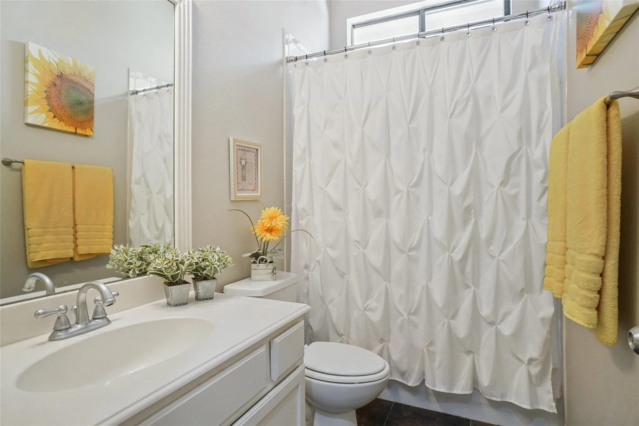 Single Family Residence For Sale in Denton County , 1716 Spanish Moss Way, Savannah, Texas 76227, 3 Bedroom, 2 Bathroom, 2 Garage spaces, 1,542 Sqft, built in 2004, mls#21203765, Real Estate Agent in Savannah, Homes For Sale in Denton county, Homes For Sale in Savannah, Realtor in Savannah Texas, Real Estate Brokerage Independent Realty Texas, Luminita Cordes Realtor