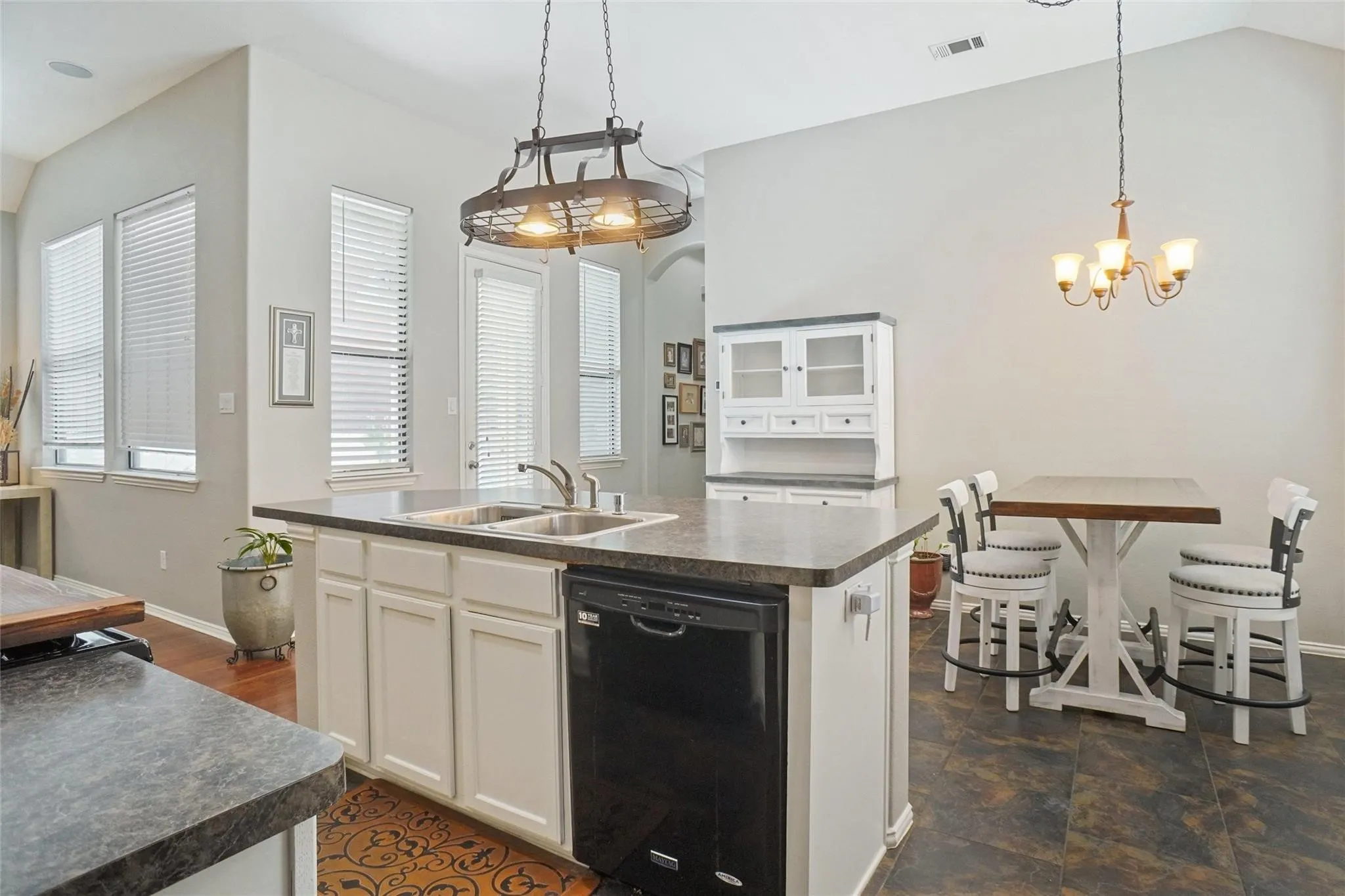 Single Family Residence For Sale in Denton County , 1716 Spanish Moss Way, Savannah, Texas 76227, 3 Bedroom, 2 Bathroom, 2 Garage spaces, 1,542 Sqft, built in 2004, mls#21203765, Real Estate Agent in Savannah, Homes For Sale in Denton county, Homes For Sale in Savannah, Realtor in Savannah Texas, Real Estate Brokerage Independent Realty Texas, Luminita Cordes Realtor