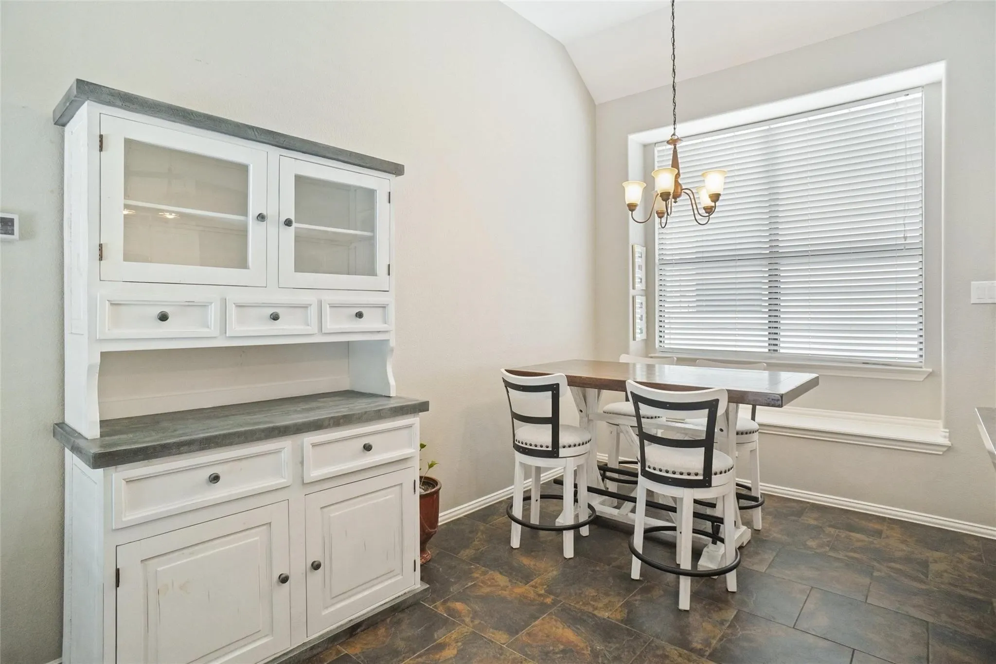 Single Family Residence For Sale in Denton County , 1716 Spanish Moss Way, Savannah, Texas 76227, 3 Bedroom, 2 Bathroom, 2 Garage spaces, 1,542 Sqft, built in 2004, mls#21203765, Real Estate Agent in Savannah, Homes For Sale in Denton county, Homes For Sale in Savannah, Realtor in Savannah Texas, Real Estate Brokerage Independent Realty Texas, Luminita Cordes Realtor