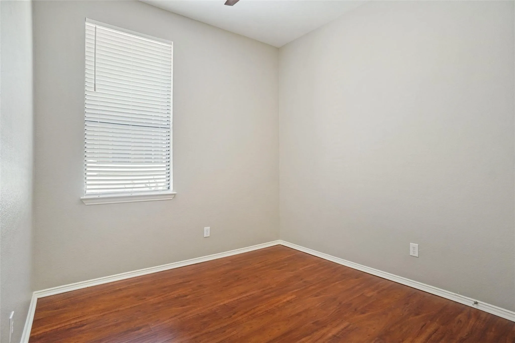 Single Family Residence For Sale in Denton County , 1716 Spanish Moss Way, Savannah, Texas 76227, 3 Bedroom, 2 Bathroom, 2 Garage spaces, 1,542 Sqft, built in 2004, mls#21203765, Real Estate Agent in Savannah, Homes For Sale in Denton county, Homes For Sale in Savannah, Realtor in Savannah Texas, Real Estate Brokerage Independent Realty Texas, Luminita Cordes Realtor