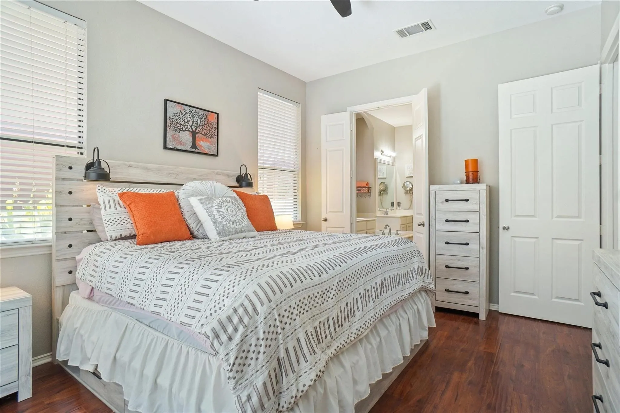 Single Family Residence For Sale in Denton County , 1716 Spanish Moss Way, Savannah, Texas 76227, 3 Bedroom, 2 Bathroom, 2 Garage spaces, 1,542 Sqft, built in 2004, mls#21203765, Real Estate Agent in Savannah, Homes For Sale in Denton county, Homes For Sale in Savannah, Realtor in Savannah Texas, Real Estate Brokerage Independent Realty Texas, Luminita Cordes Realtor