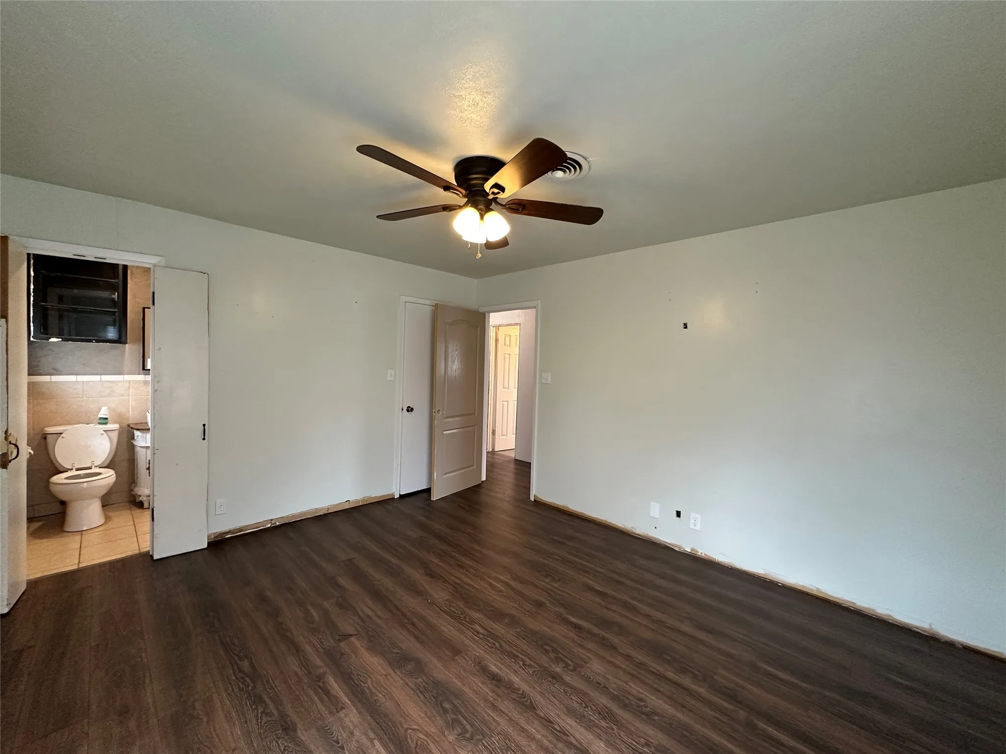 Single Family Residence For Sale in Hill County , 108 Beard Drive, Itasca, Texas 76055, 3 Bedroom, 2 Bathroom, 2 Garage spaces, 1,872 Sqft, built in 1990, Preowned, mls#21203770, Real Estate Agent in Itasca, Homes For Sale in Hill county, Homes For Sale in Itasca, Realtor in Itasca Texas, Real Estate Brokerage Independent Realty Texas, Luminita Cordes Realtor