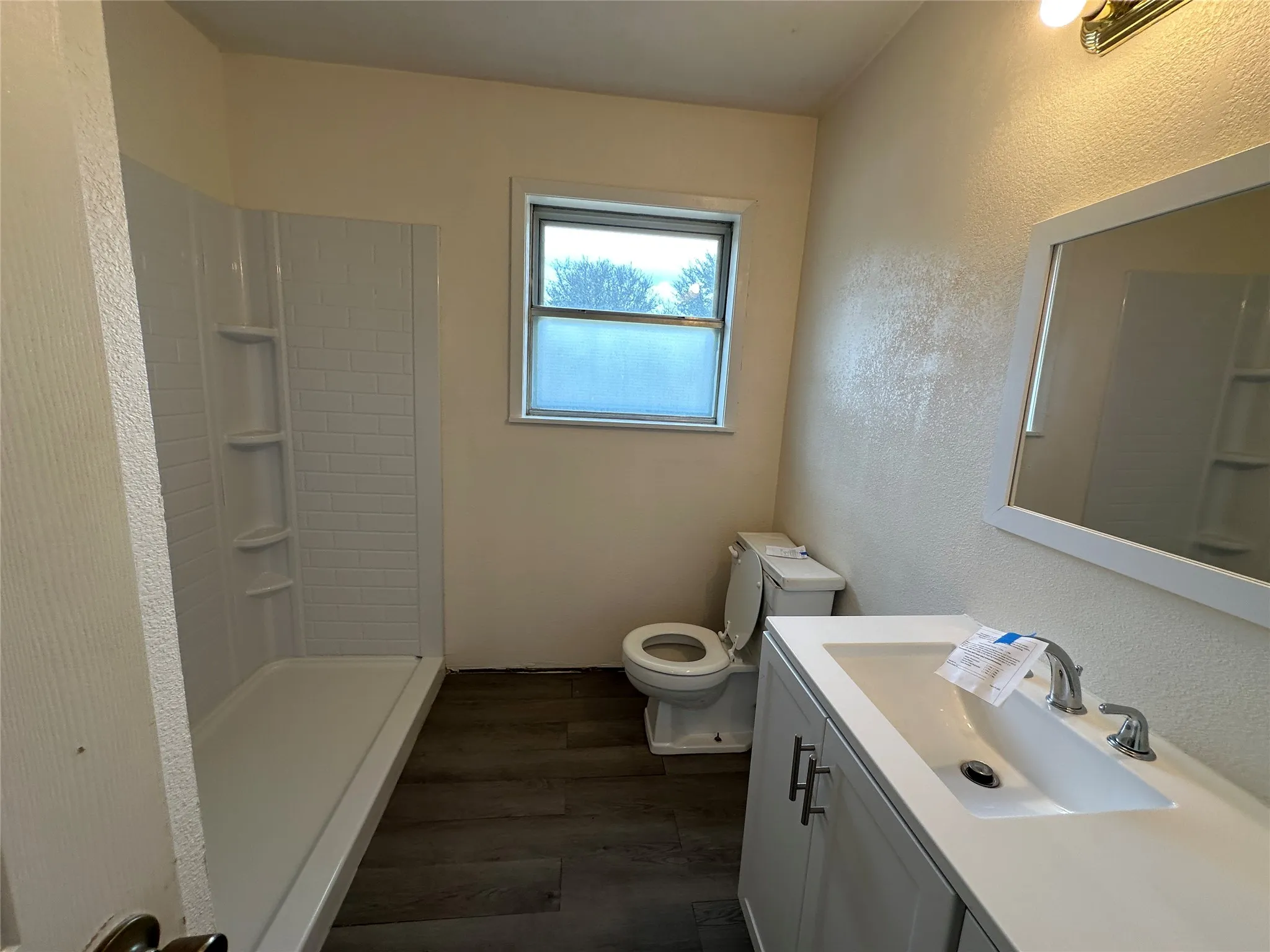 Single Family Residence For Sale in Hill County , 108 Beard Drive, Itasca, Texas 76055, 3 Bedroom, 2 Bathroom, 2 Garage spaces, 1,872 Sqft, built in 1990, Preowned, mls#21203770, Real Estate Agent in Itasca, Homes For Sale in Hill county, Homes For Sale in Itasca, Realtor in Itasca Texas, Real Estate Brokerage Independent Realty Texas, Luminita Cordes Realtor