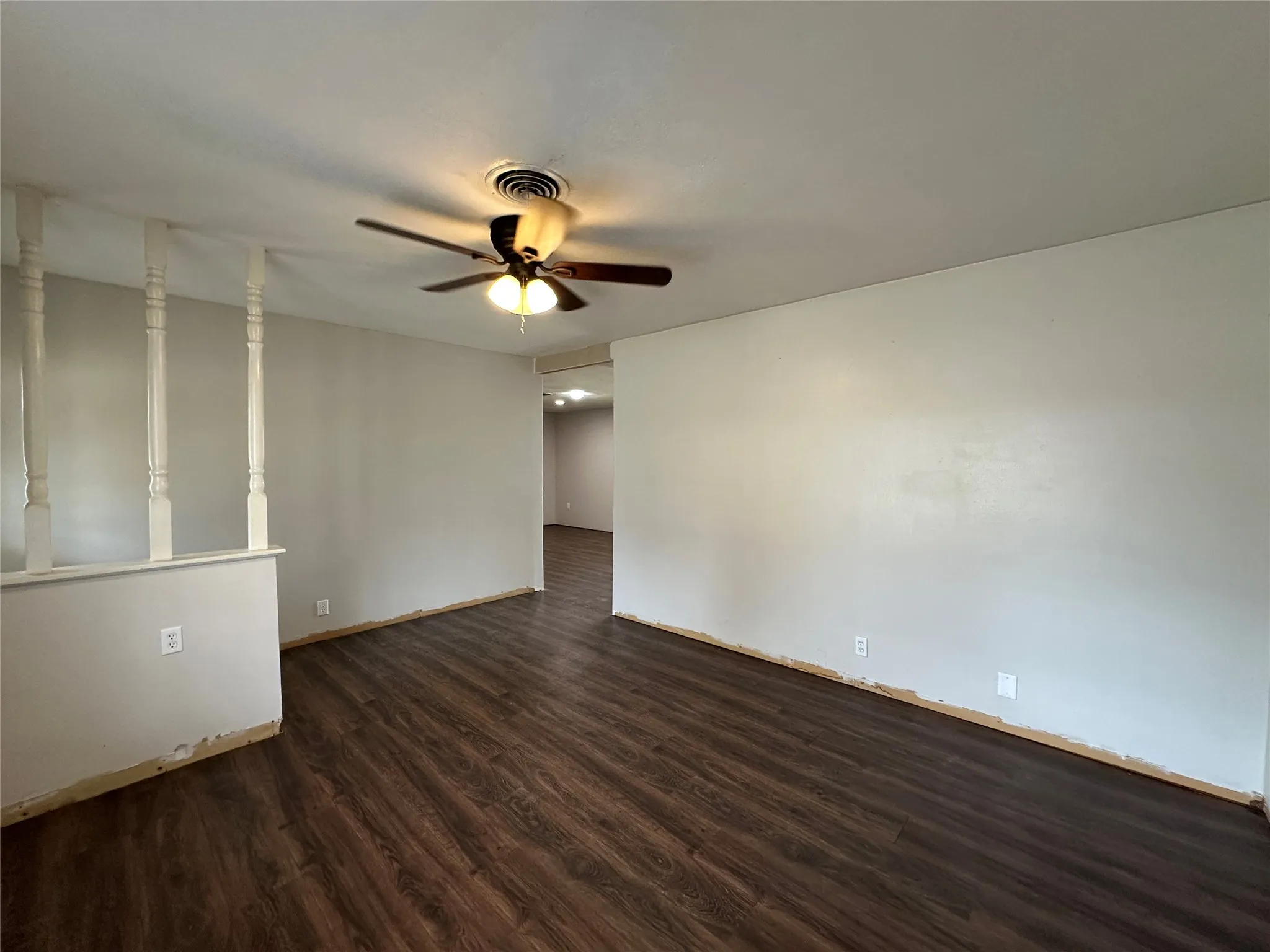 Single Family Residence For Sale in Hill County , 108 Beard Drive, Itasca, Texas 76055, 3 Bedroom, 2 Bathroom, 2 Garage spaces, 1,872 Sqft, built in 1990, Preowned, mls#21203770, Real Estate Agent in Itasca, Homes For Sale in Hill county, Homes For Sale in Itasca, Realtor in Itasca Texas, Real Estate Brokerage Independent Realty Texas, Luminita Cordes Realtor