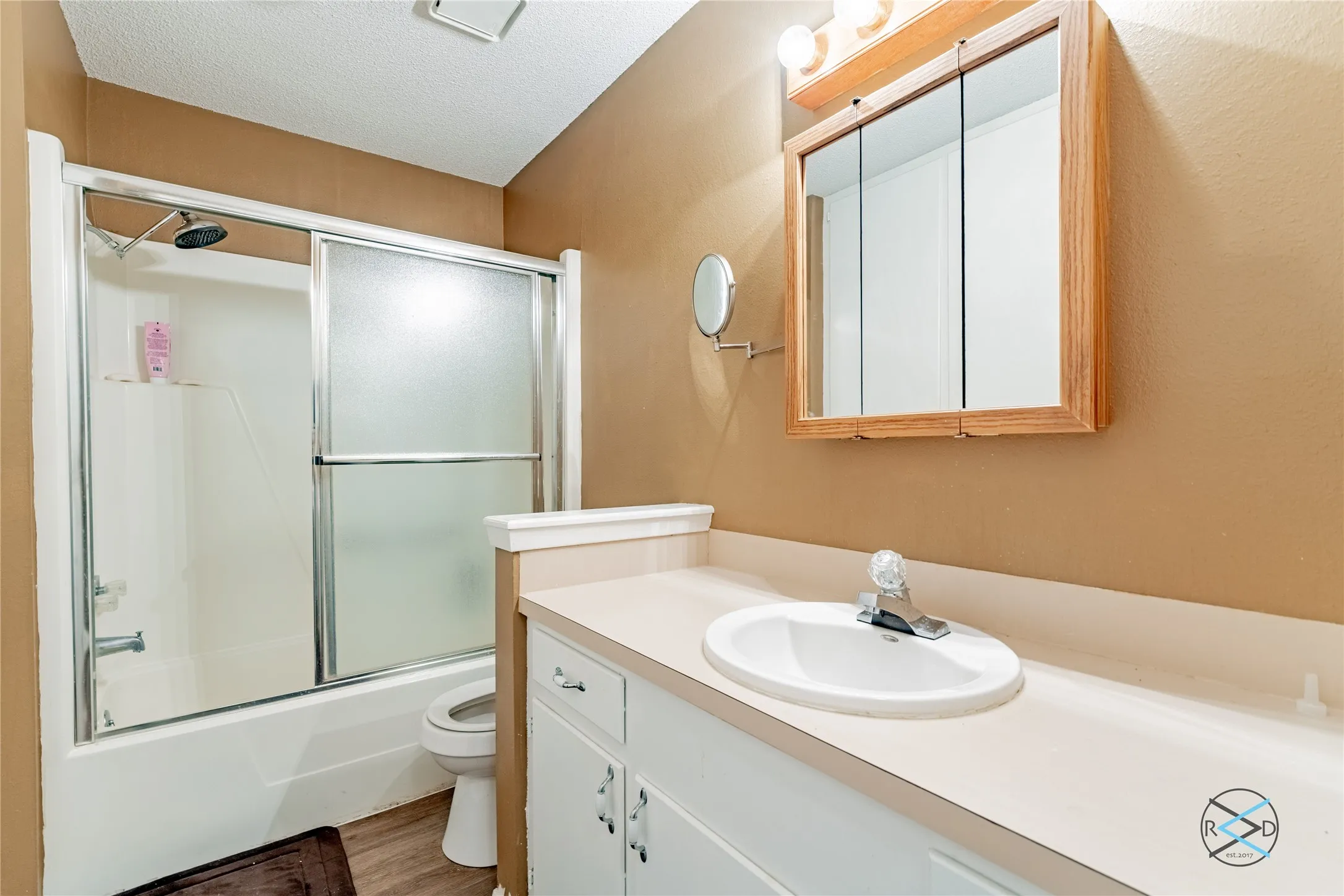 Single Family Residence For Sale in Henderson County , 7179 Lance Lane, Eustace, Texas 75124, 3 Bedroom, 2 Bathroom, 2 Garage spaces, 1,341 Sqft, built in 1988, Preowned, mls#21203812, Real Estate Agent in Eustace, Homes For Sale in Henderson county, Homes For Sale in Eustace, Realtor in Eustace Texas, Real Estate Brokerage Independent Realty Texas, Luminita Cordes Realtor