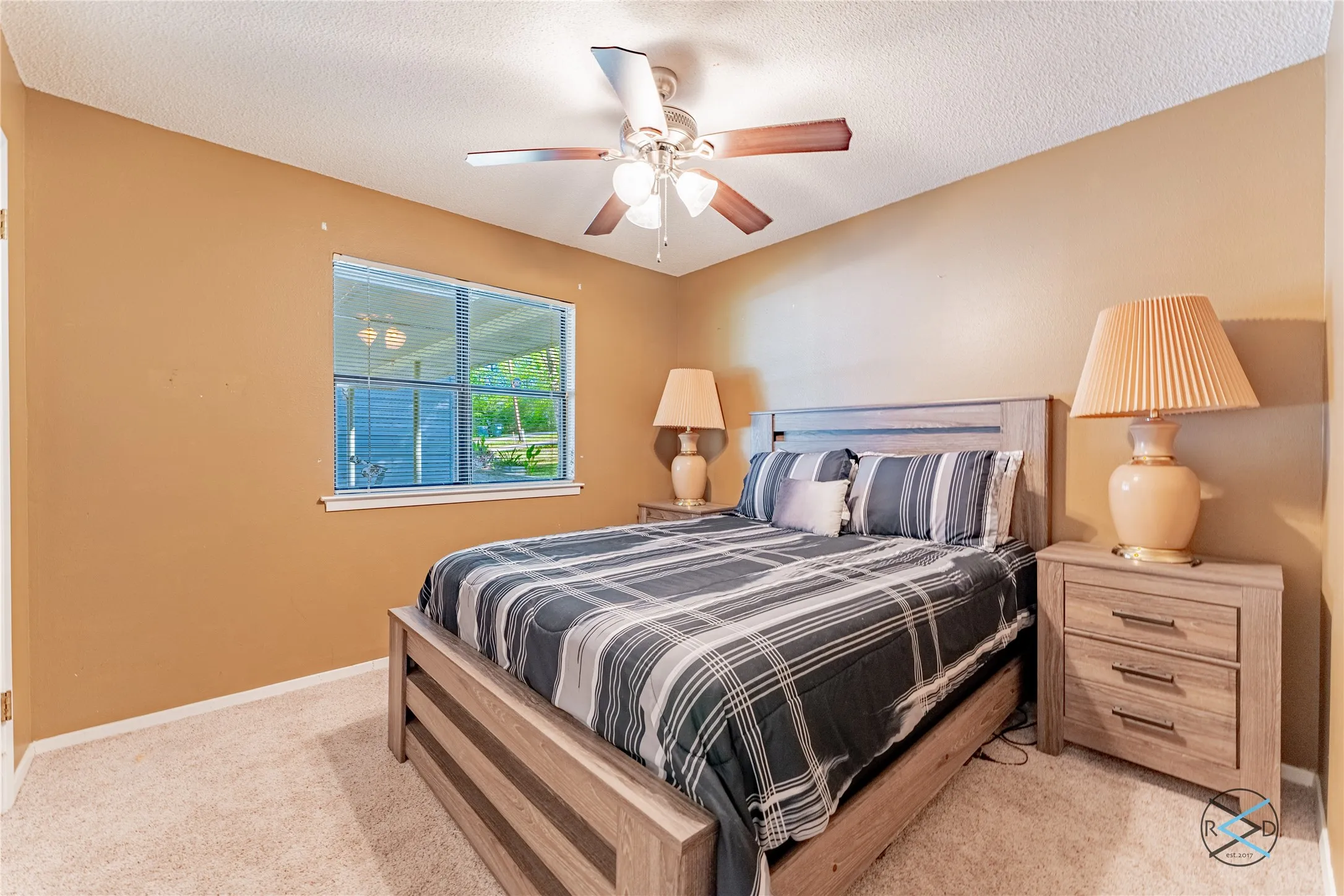 Single Family Residence For Sale in Henderson County , 7179 Lance Lane, Eustace, Texas 75124, 3 Bedroom, 2 Bathroom, 2 Garage spaces, 1,341 Sqft, built in 1988, Preowned, mls#21203812, Real Estate Agent in Eustace, Homes For Sale in Henderson county, Homes For Sale in Eustace, Realtor in Eustace Texas, Real Estate Brokerage Independent Realty Texas, Luminita Cordes Realtor