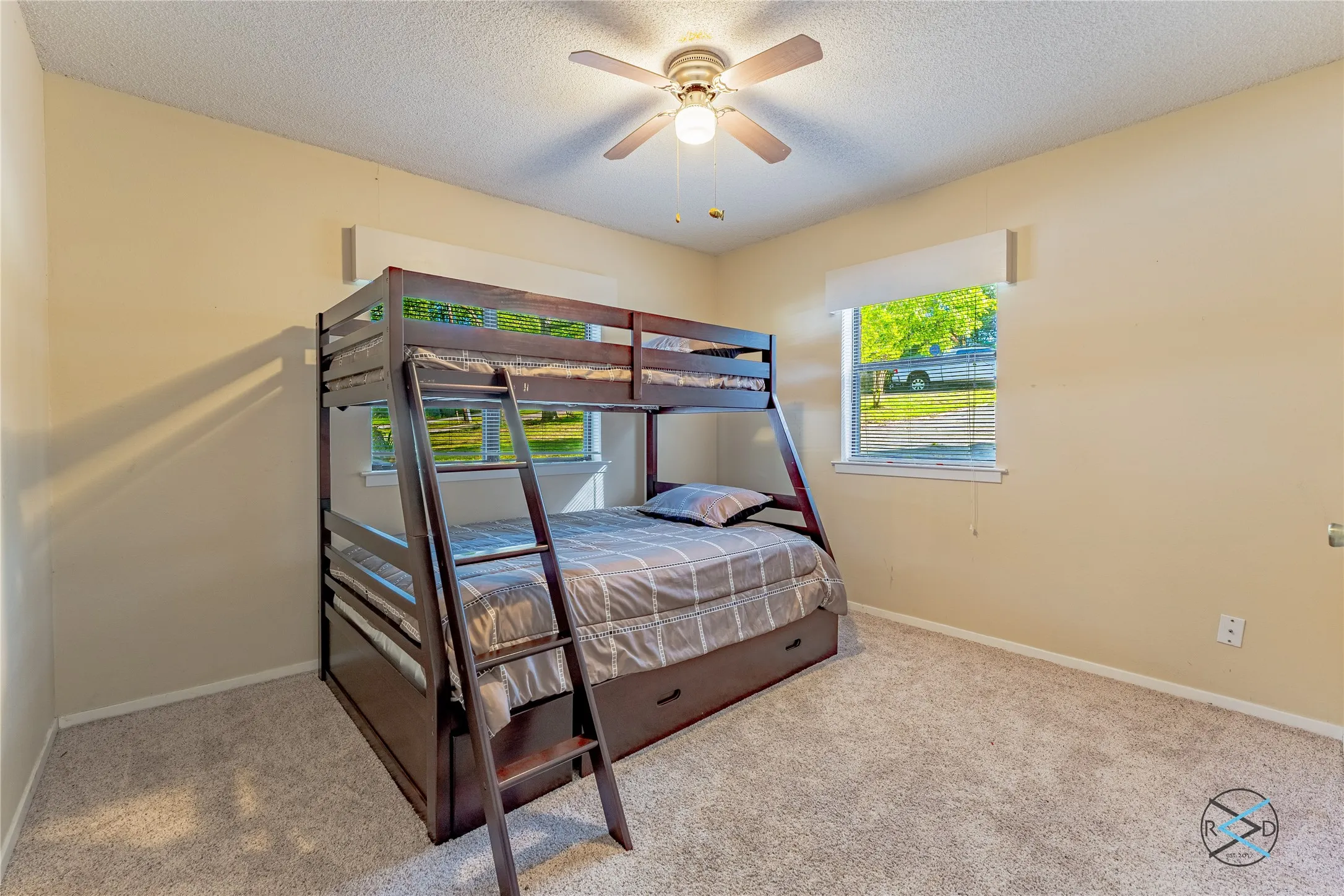 Single Family Residence For Sale in Henderson County , 7179 Lance Lane, Eustace, Texas 75124, 3 Bedroom, 2 Bathroom, 2 Garage spaces, 1,341 Sqft, built in 1988, Preowned, mls#21203812, Real Estate Agent in Eustace, Homes For Sale in Henderson county, Homes For Sale in Eustace, Realtor in Eustace Texas, Real Estate Brokerage Independent Realty Texas, Luminita Cordes Realtor