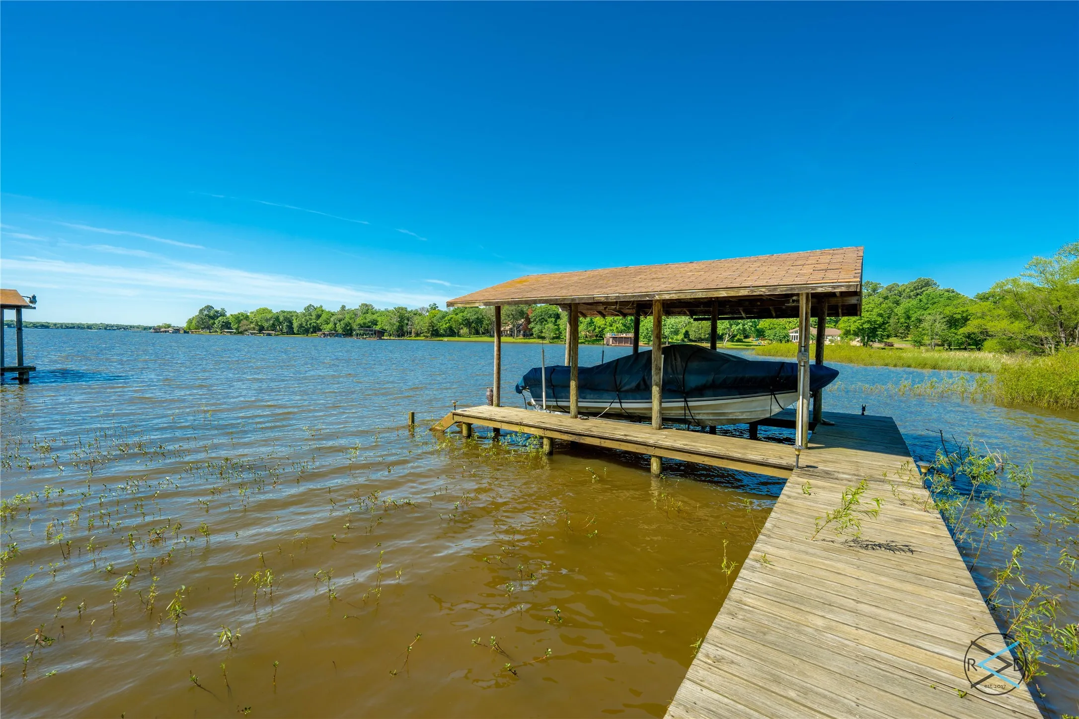 Single Family Residence For Sale in Henderson County , 7179 Lance Lane, Eustace, Texas 75124, 3 Bedroom, 2 Bathroom, 2 Garage spaces, 1,341 Sqft, built in 1988, Preowned, mls#21203812, Real Estate Agent in Eustace, Homes For Sale in Henderson county, Homes For Sale in Eustace, Realtor in Eustace Texas, Real Estate Brokerage Independent Realty Texas, Luminita Cordes Realtor