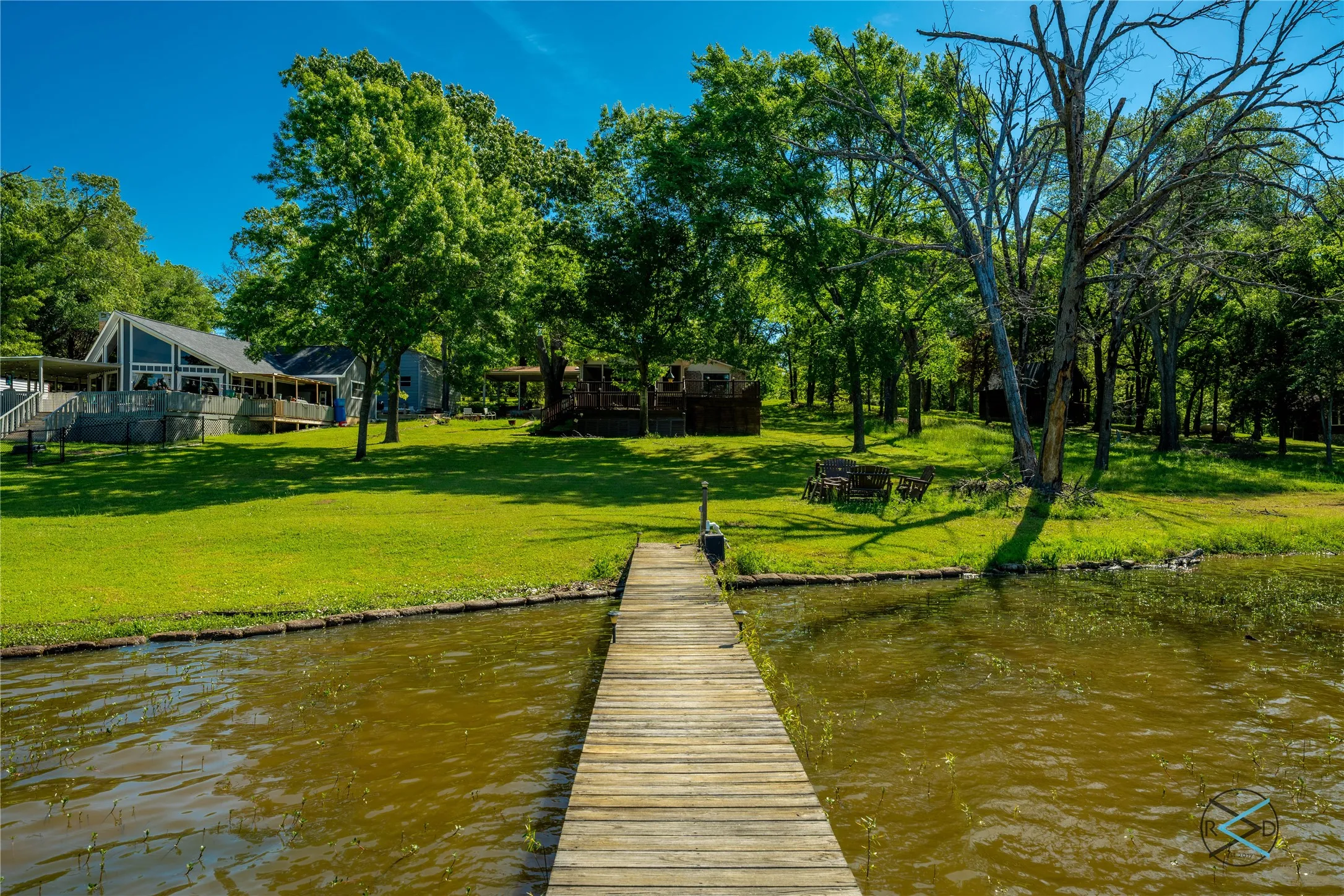 Single Family Residence For Sale in Henderson County , 7179 Lance Lane, Eustace, Texas 75124, 3 Bedroom, 2 Bathroom, 2 Garage spaces, 1,341 Sqft, built in 1988, Preowned, mls#21203812, Real Estate Agent in Eustace, Homes For Sale in Henderson county, Homes For Sale in Eustace, Realtor in Eustace Texas, Real Estate Brokerage Independent Realty Texas, Luminita Cordes Realtor