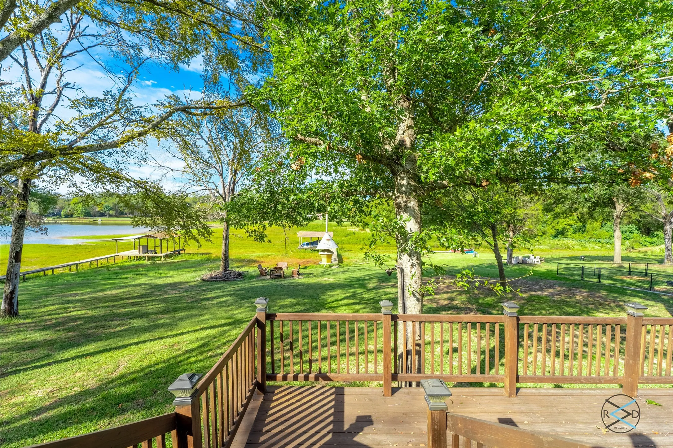 Single Family Residence For Sale in Henderson County , 7179 Lance Lane, Eustace, Texas 75124, 3 Bedroom, 2 Bathroom, 2 Garage spaces, 1,341 Sqft, built in 1988, Preowned, mls#21203812, Real Estate Agent in Eustace, Homes For Sale in Henderson county, Homes For Sale in Eustace, Realtor in Eustace Texas, Real Estate Brokerage Independent Realty Texas, Luminita Cordes Realtor