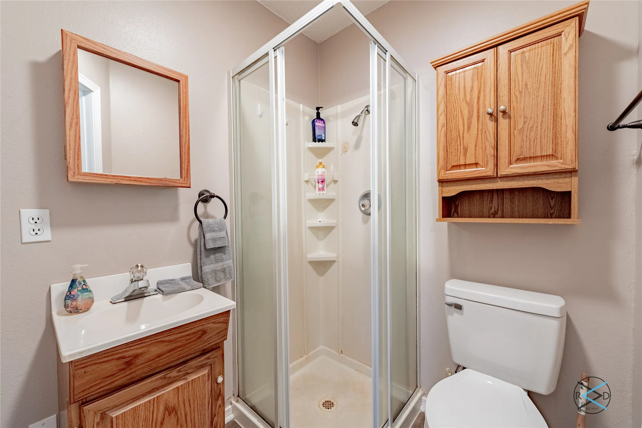 Single Family Residence For Sale in Henderson County , 7179 Lance Lane, Eustace, Texas 75124, 3 Bedroom, 2 Bathroom, 2 Garage spaces, 1,341 Sqft, built in 1988, Preowned, mls#21203812, Real Estate Agent in Eustace, Homes For Sale in Henderson county, Homes For Sale in Eustace, Realtor in Eustace Texas, Real Estate Brokerage Independent Realty Texas, Luminita Cordes Realtor