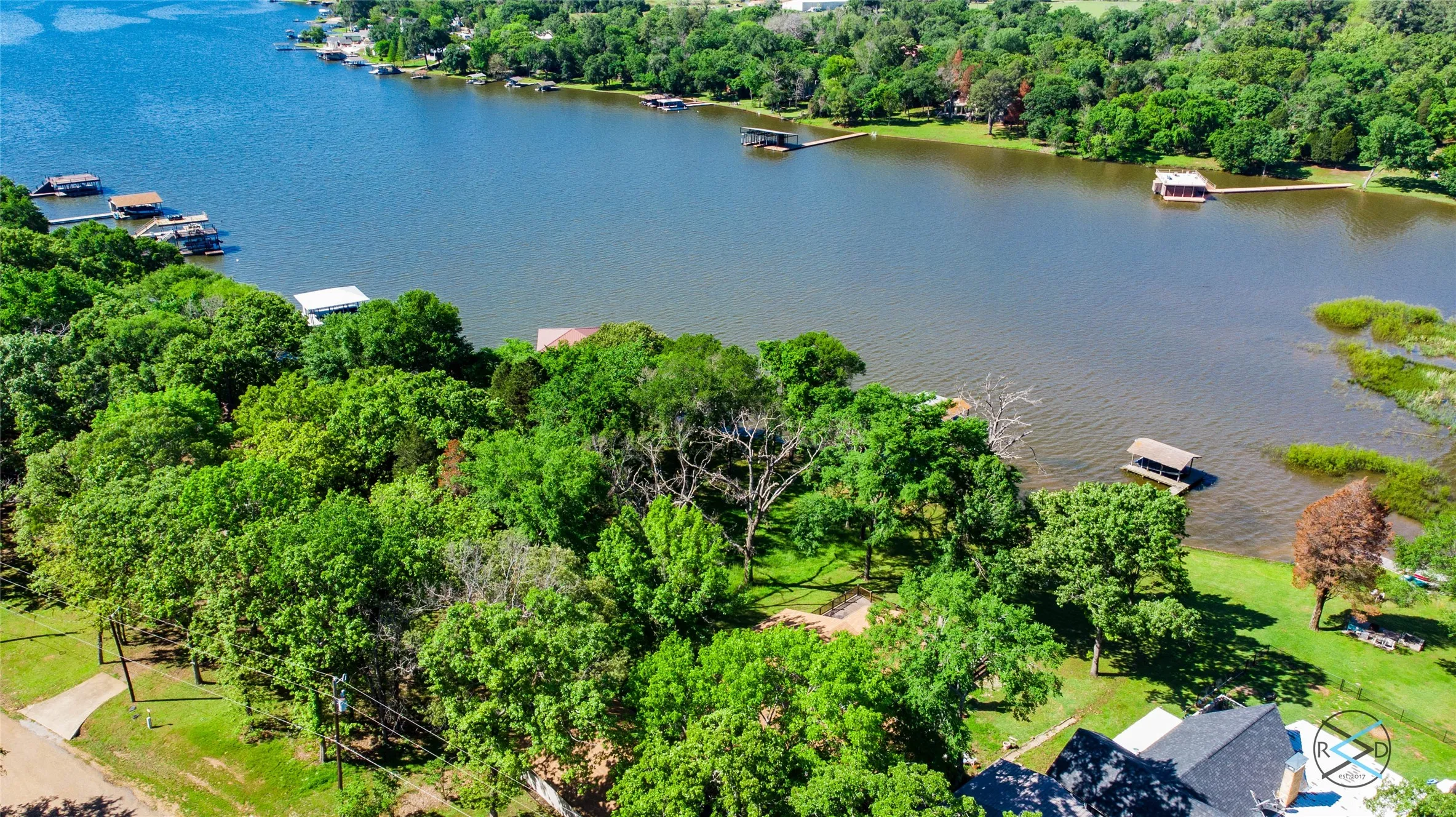 Single Family Residence For Sale in Henderson County , 7179 Lance Lane, Eustace, Texas 75124, 3 Bedroom, 2 Bathroom, 2 Garage spaces, 1,341 Sqft, built in 1988, Preowned, mls#21203812, Real Estate Agent in Eustace, Homes For Sale in Henderson county, Homes For Sale in Eustace, Realtor in Eustace Texas, Real Estate Brokerage Independent Realty Texas, Luminita Cordes Realtor