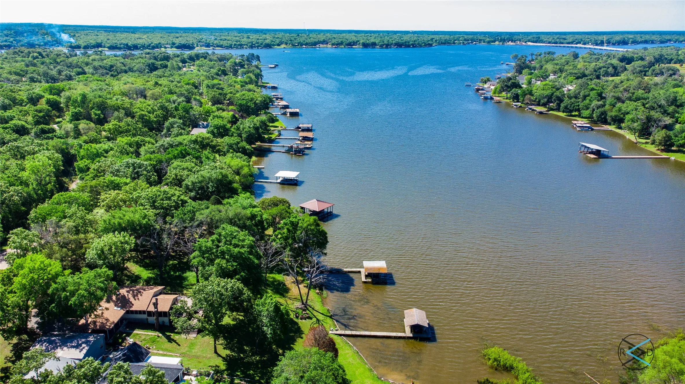 Single Family Residence For Sale in Henderson County , 7179 Lance Lane, Eustace, Texas 75124, 3 Bedroom, 2 Bathroom, 2 Garage spaces, 1,341 Sqft, built in 1988, Preowned, mls#21203812, Real Estate Agent in Eustace, Homes For Sale in Henderson county, Homes For Sale in Eustace, Realtor in Eustace Texas, Real Estate Brokerage Independent Realty Texas, Luminita Cordes Realtor