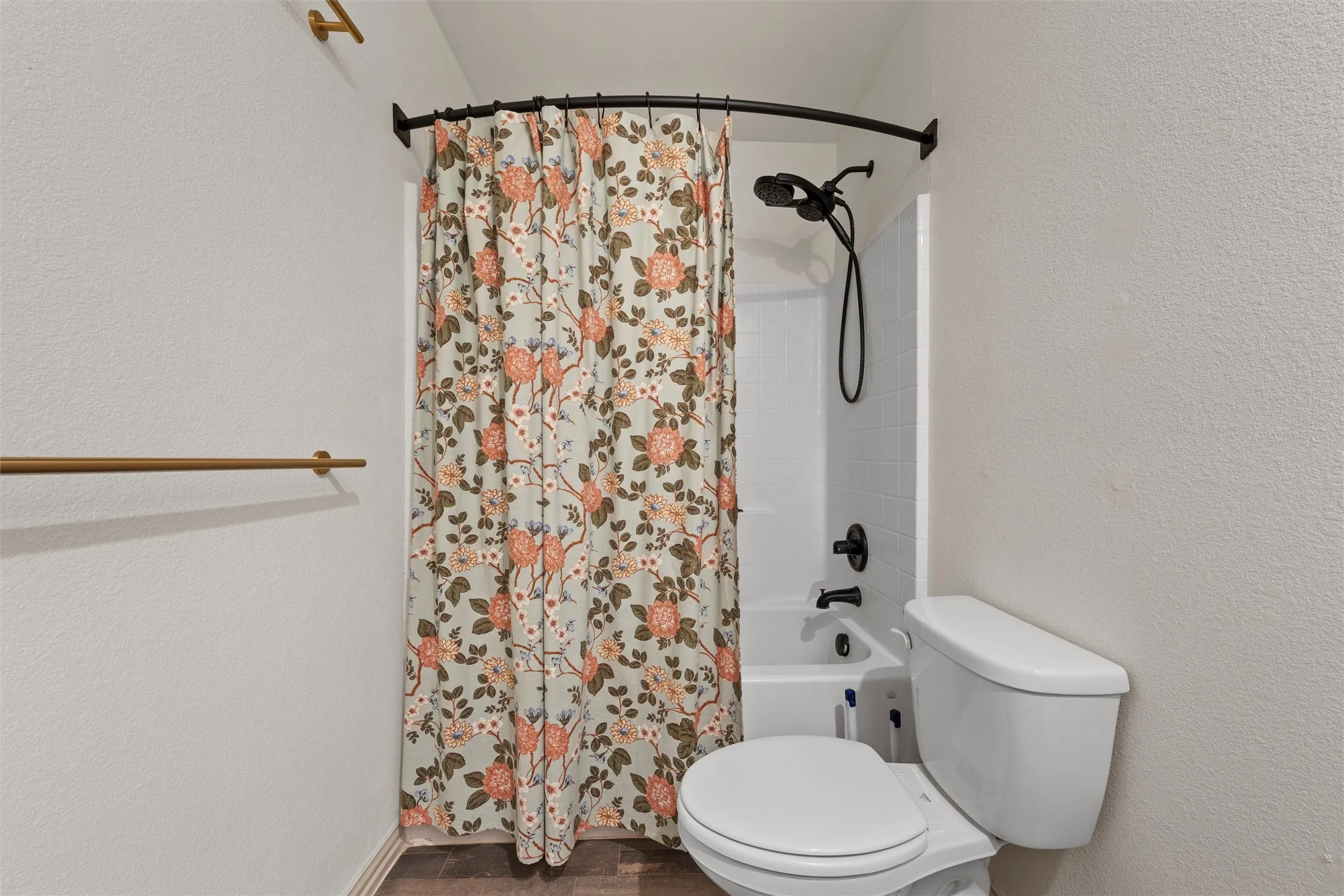 Single Family Residence For Sale in Mc Lennan County , 1124 N 13th Street, Waco, Texas 76707, 3 Bedroom, 2 Bathroom, Garage spaces, 1,136 Sqft, built in 2020, mls#21192663, Real Estate Agent in Waco, Homes For Sale in Mc Lennan county, Homes For Sale in Waco, Realtor in Waco Texas, Real Estate Brokerage Independent Realty Texas, Luminita Cordes Realtor