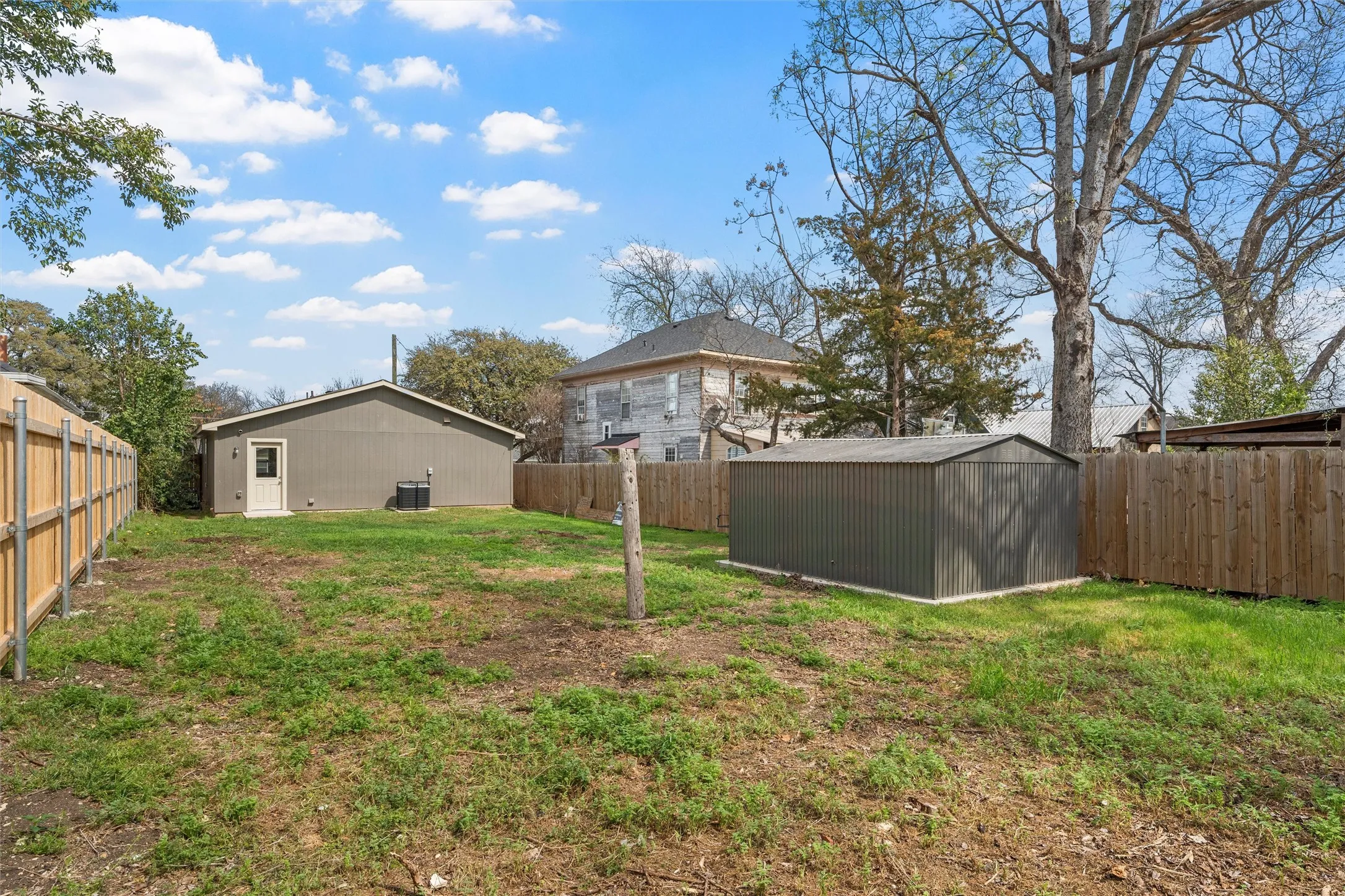Single Family Residence For Sale in Mc Lennan County , 1124 N 13th Street, Waco, Texas 76707, 3 Bedroom, 2 Bathroom, Garage spaces, 1,136 Sqft, built in 2020, mls#21192663, Real Estate Agent in Waco, Homes For Sale in Mc Lennan county, Homes For Sale in Waco, Realtor in Waco Texas, Real Estate Brokerage Independent Realty Texas, Luminita Cordes Realtor