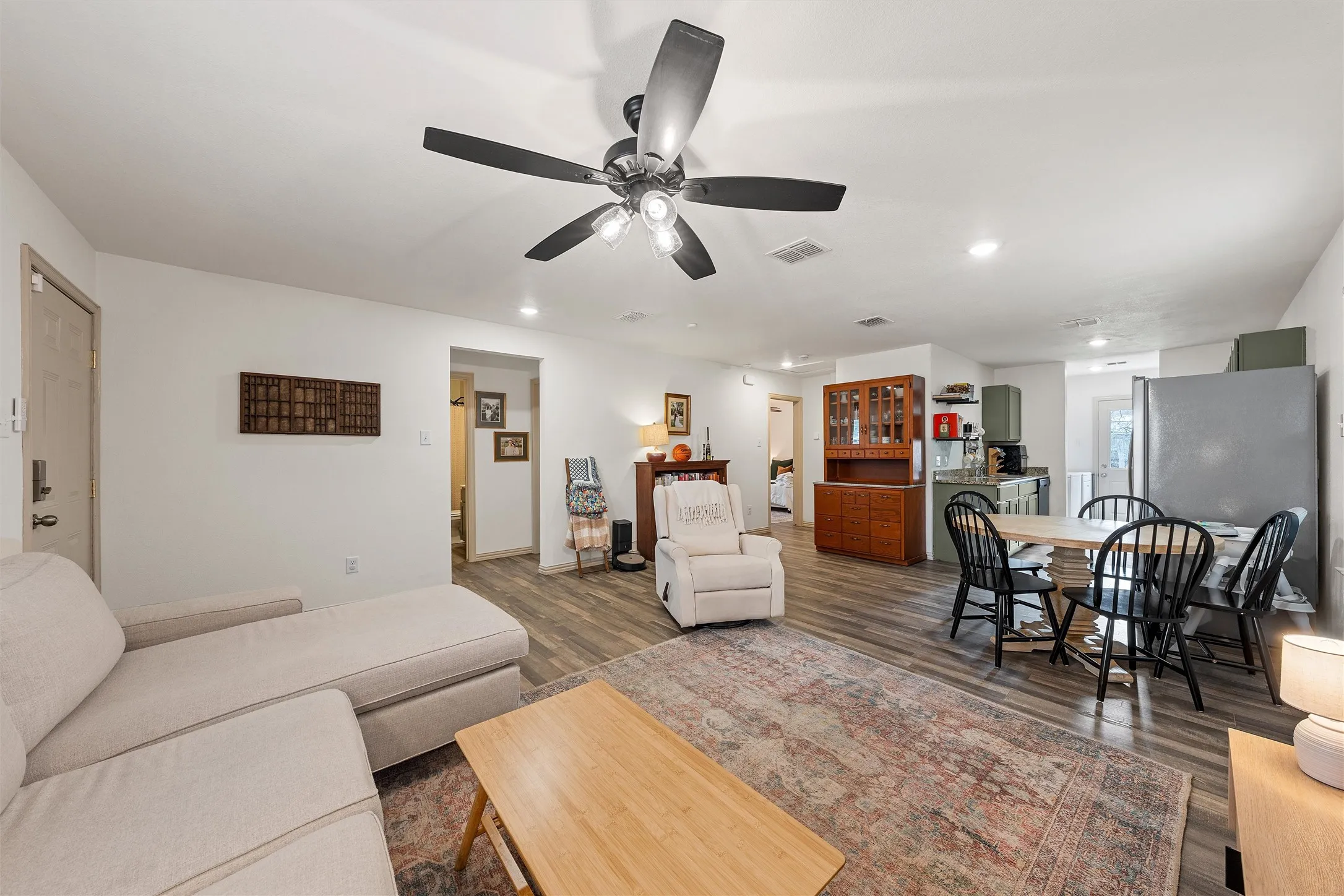 Single Family Residence For Sale in Mc Lennan County , 1124 N 13th Street, Waco, Texas 76707, 3 Bedroom, 2 Bathroom, Garage spaces, 1,136 Sqft, built in 2020, mls#21192663, Real Estate Agent in Waco, Homes For Sale in Mc Lennan county, Homes For Sale in Waco, Realtor in Waco Texas, Real Estate Brokerage Independent Realty Texas, Luminita Cordes Realtor