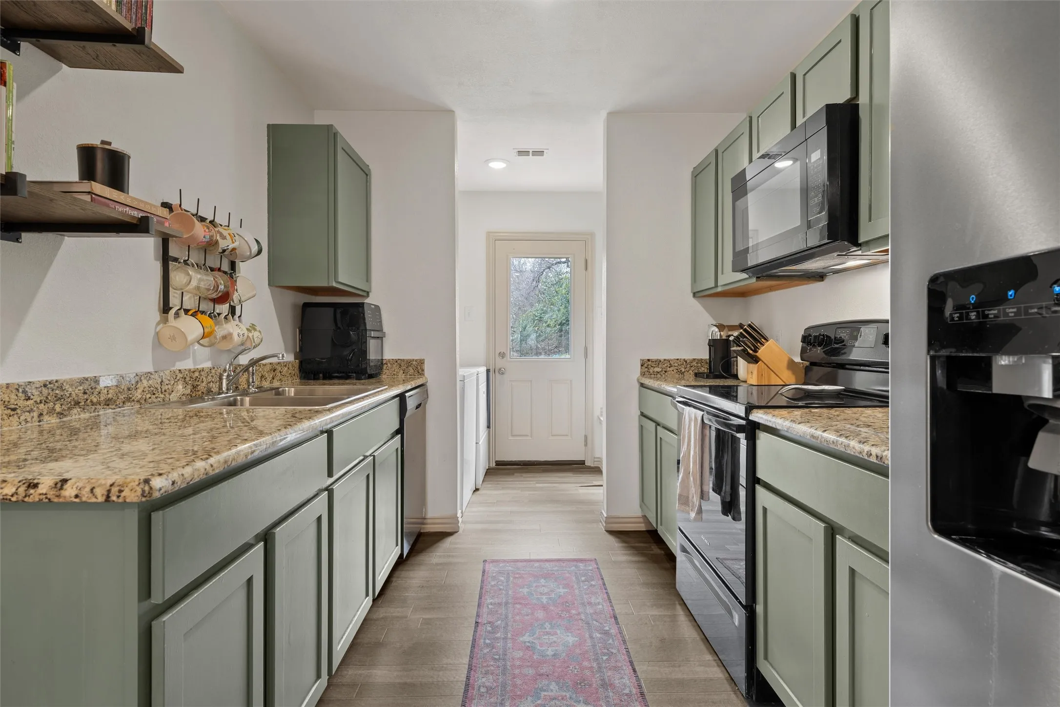 Single Family Residence For Sale in Mc Lennan County , 1124 N 13th Street, Waco, Texas 76707, 3 Bedroom, 2 Bathroom, Garage spaces, 1,136 Sqft, built in 2020, mls#21192663, Real Estate Agent in Waco, Homes For Sale in Mc Lennan county, Homes For Sale in Waco, Realtor in Waco Texas, Real Estate Brokerage Independent Realty Texas, Luminita Cordes Realtor