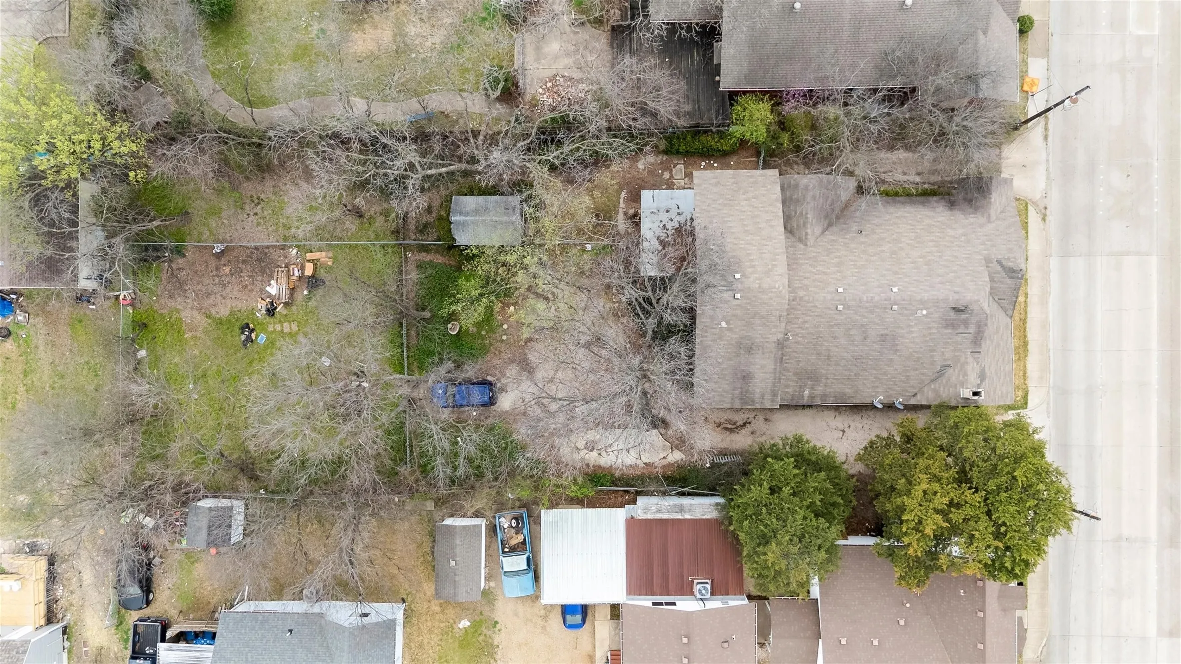 Single Family Residence For Sale in Dallas County , 406 S Bryan Belt Line, Mesquite, Texas 75149, 5 Bedroom, 3 Bathroom, Garage spaces, 2,312 Sqft, built in 1940, mls#21203862, Real Estate Agent in Mesquite, Homes For Sale in Dallas county, Homes For Sale in Mesquite, Realtor in Mesquite Texas, Real Estate Brokerage Independent Realty Texas, Luminita Cordes Realtor