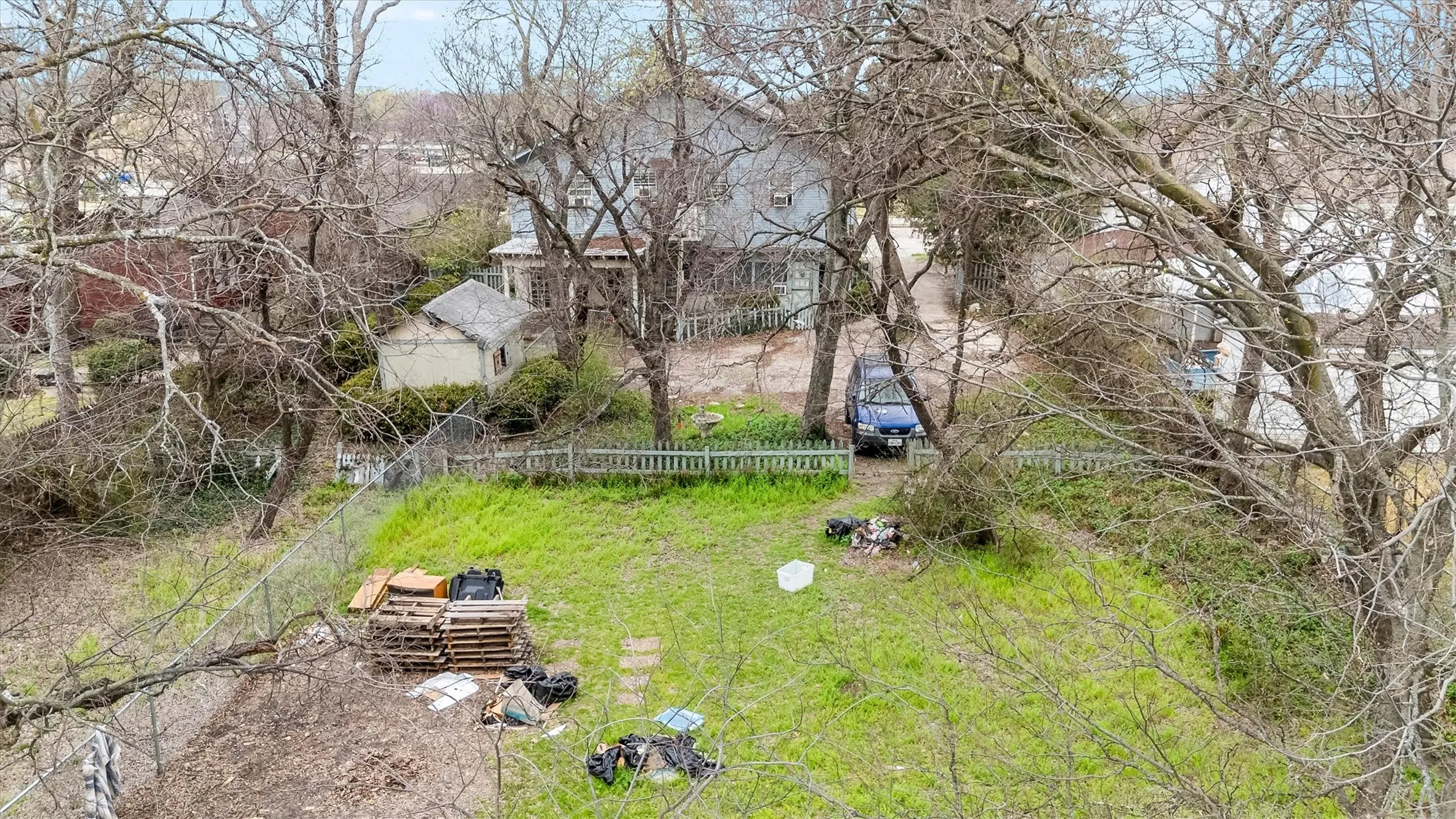 Single Family Residence For Sale in Dallas County , 406 S Bryan Belt Line, Mesquite, Texas 75149, 5 Bedroom, 3 Bathroom, Garage spaces, 2,312 Sqft, built in 1940, mls#21203862, Real Estate Agent in Mesquite, Homes For Sale in Dallas county, Homes For Sale in Mesquite, Realtor in Mesquite Texas, Real Estate Brokerage Independent Realty Texas, Luminita Cordes Realtor