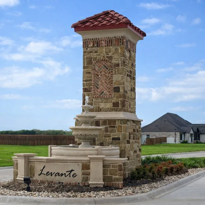 Welcome to Levante—an established acreage community near Lake Waxahachie.