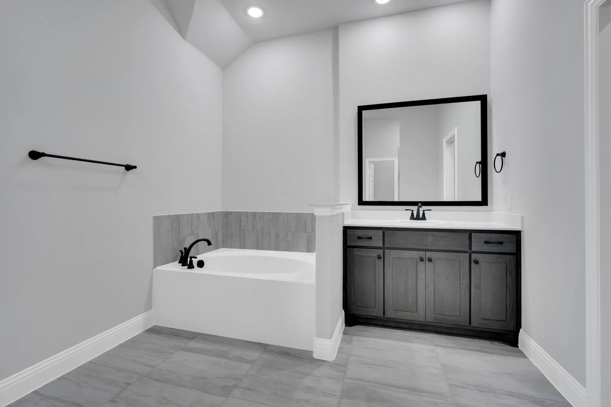 Single Family Residence For Sale in Ellis County , 128 Lila Lake Drive, Waxahachie, Texas 75165, 4 Bedroom, 2 Bathroom, 3 Garage spaces, 2,161 Sqft, built in 2025, New Construction - Complete, mls#21201354, Real Estate Agent in Waxahachie, Homes For Sale in Ellis county, Homes For Sale in Waxahachie, Realtor in Waxahachie Texas, Real Estate Brokerage Independent Realty Texas, Luminita Cordes Realtor