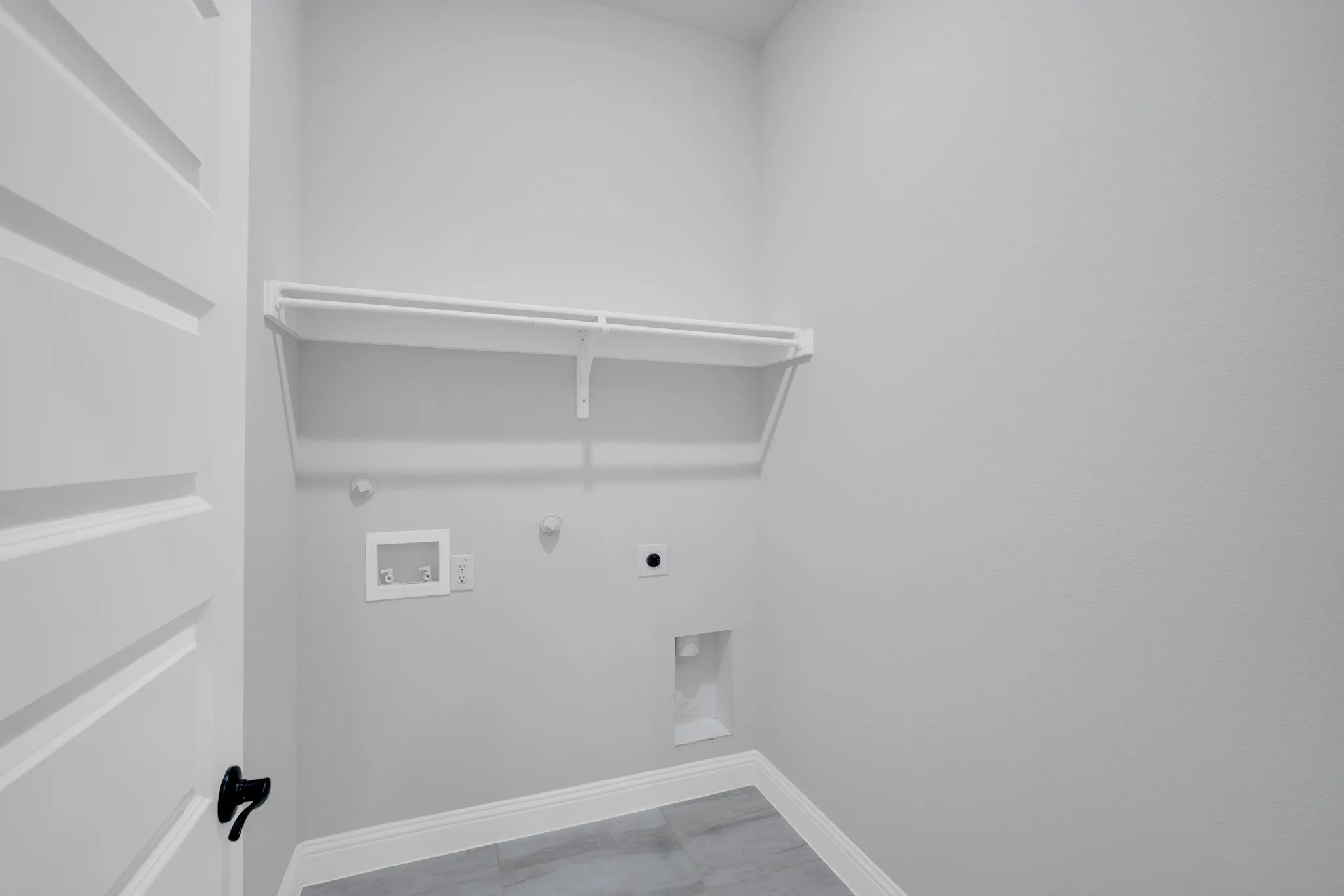 Single Family Residence For Sale in Ellis County , 128 Lila Lake Drive, Waxahachie, Texas 75165, 4 Bedroom, 2 Bathroom, 3 Garage spaces, 2,161 Sqft, built in 2025, New Construction - Complete, mls#21201354, Real Estate Agent in Waxahachie, Homes For Sale in Ellis county, Homes For Sale in Waxahachie, Realtor in Waxahachie Texas, Real Estate Brokerage Independent Realty Texas, Luminita Cordes Realtor