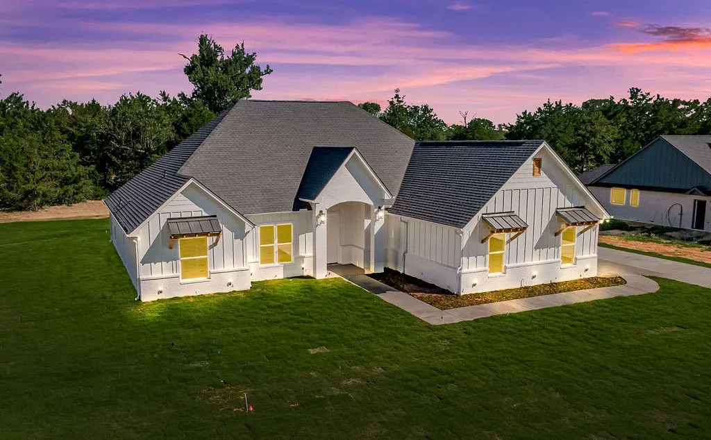 Single Family Residence For Sale in Smith County , 13942 Cedar Vista Lane, Tyler, Texas 75704, 4 Bedroom, 3 Bathroom, 3 Garage spaces, 2,387 Sqft, built in 2025, New Construction - Complete, mls#21203891, Real Estate Agent in Tyler, Homes For Sale in Smith county, Homes For Sale in Tyler, Realtor in Tyler Texas, Real Estate Brokerage Independent Realty Texas, Luminita Cordes Realtor