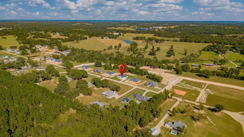 Single Family Residence For Sale in Smith County , 13942 Cedar Vista Lane, Tyler, Texas 75704, 4 Bedroom, 3 Bathroom, 3 Garage spaces, 2,387 Sqft, built in 2025, New Construction - Complete, mls#21203891, Real Estate Agent in Tyler, Homes For Sale in Smith county, Homes For Sale in Tyler, Realtor in Tyler Texas, Real Estate Brokerage Independent Realty Texas, Luminita Cordes Realtor