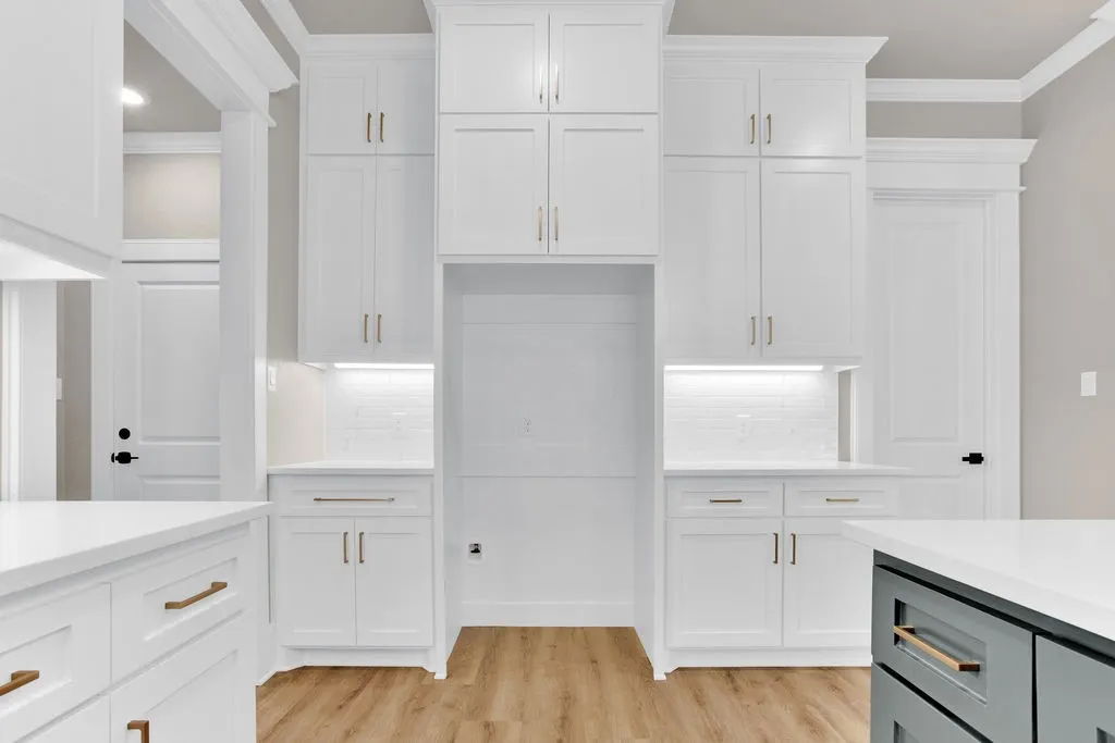 Single Family Residence For Sale in Smith County , 13942 Cedar Vista Lane, Tyler, Texas 75704, 4 Bedroom, 3 Bathroom, 3 Garage spaces, 2,387 Sqft, built in 2025, New Construction - Complete, mls#21203891, Real Estate Agent in Tyler, Homes For Sale in Smith county, Homes For Sale in Tyler, Realtor in Tyler Texas, Real Estate Brokerage Independent Realty Texas, Luminita Cordes Realtor