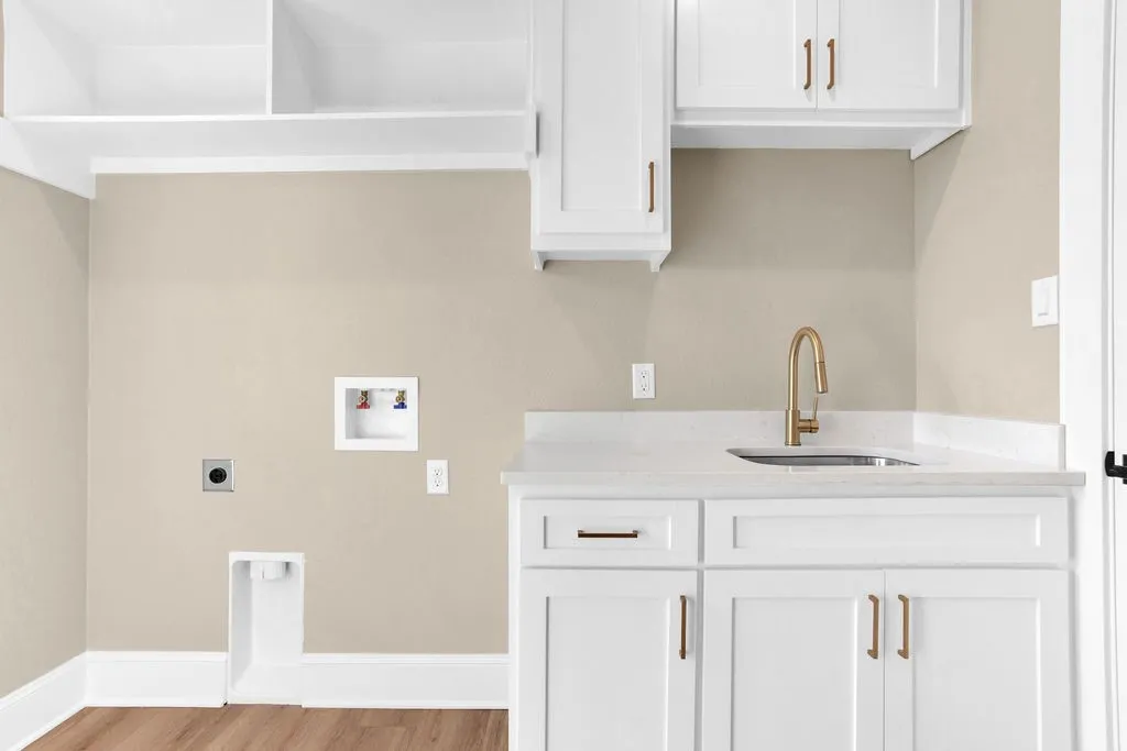 Single Family Residence For Sale in Smith County , 13942 Cedar Vista Lane, Tyler, Texas 75704, 4 Bedroom, 3 Bathroom, 3 Garage spaces, 2,387 Sqft, built in 2025, New Construction - Complete, mls#21203891, Real Estate Agent in Tyler, Homes For Sale in Smith county, Homes For Sale in Tyler, Realtor in Tyler Texas, Real Estate Brokerage Independent Realty Texas, Luminita Cordes Realtor