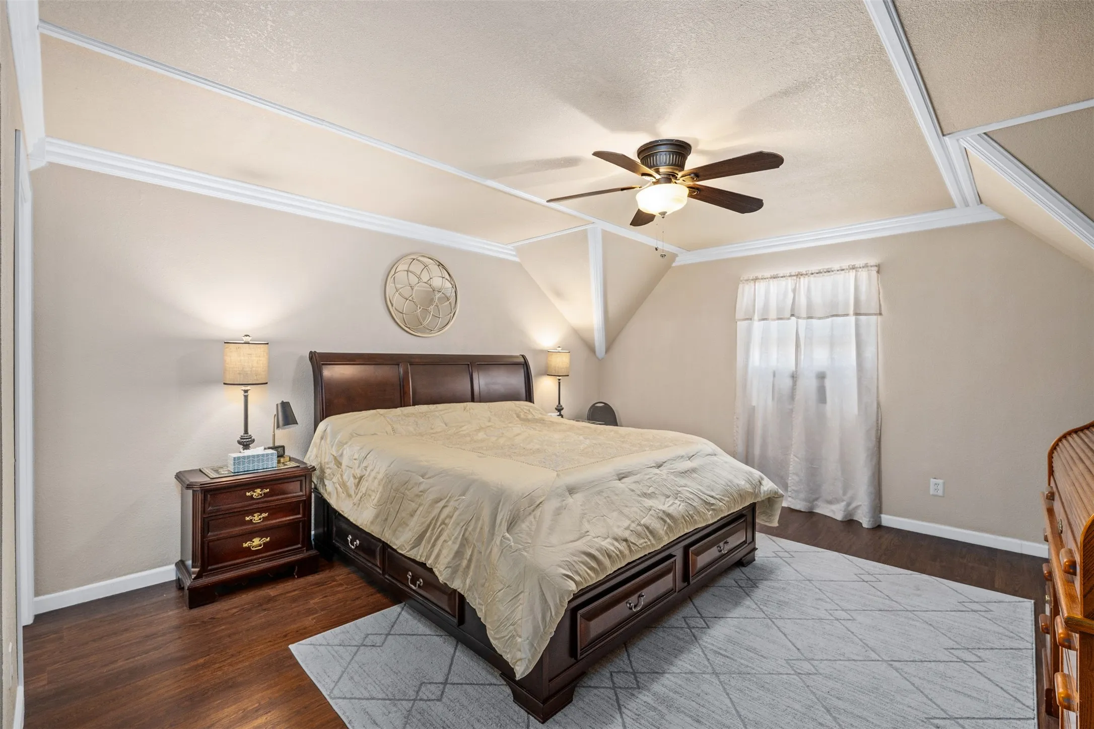 Single Family Residence For Sale in Johnson County , 6160 County Road 319, Alvarado, Texas 76009, 5 Bedroom, 5 Bathroom, 3 Garage spaces, 4,392 Sqft, built in 2008, Preowned, mls#21197443, Real Estate Agent in Alvarado, Homes For Sale in Johnson county, Homes For Sale in Alvarado, Realtor in Alvarado Texas, Real Estate Brokerage Independent Realty Texas, Luminita Cordes Realtor
