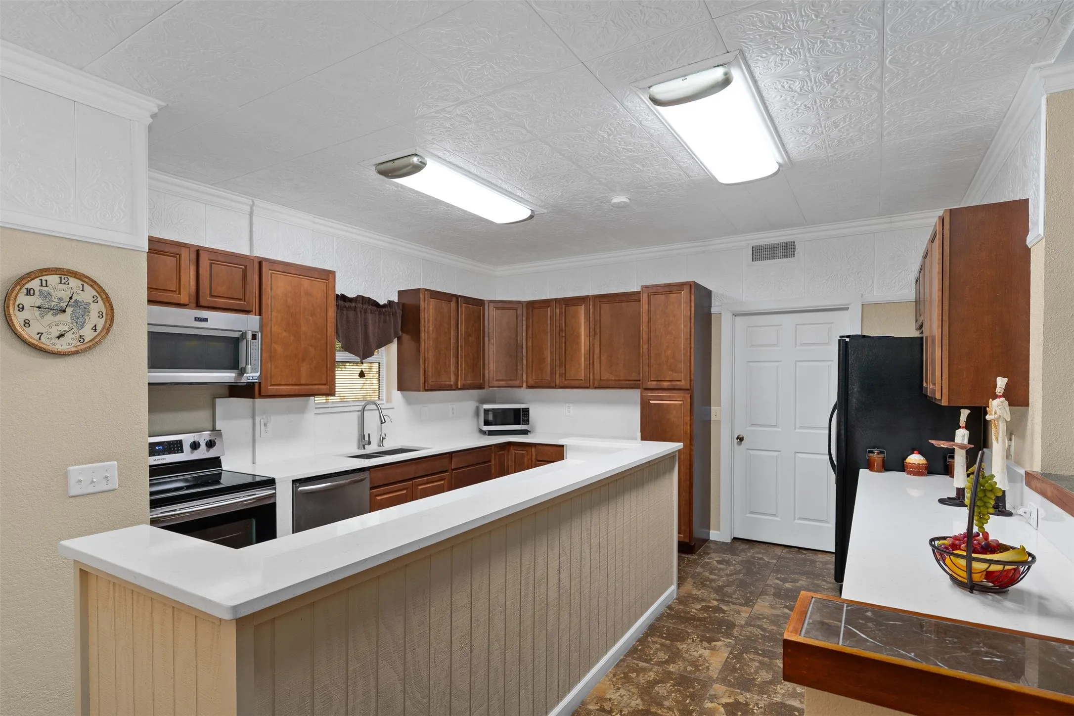 Single Family Residence For Sale in Johnson County , 6160 County Road 319, Alvarado, Texas 76009, 5 Bedroom, 5 Bathroom, 3 Garage spaces, 4,392 Sqft, built in 2008, Preowned, mls#21197443, Real Estate Agent in Alvarado, Homes For Sale in Johnson county, Homes For Sale in Alvarado, Realtor in Alvarado Texas, Real Estate Brokerage Independent Realty Texas, Luminita Cordes Realtor