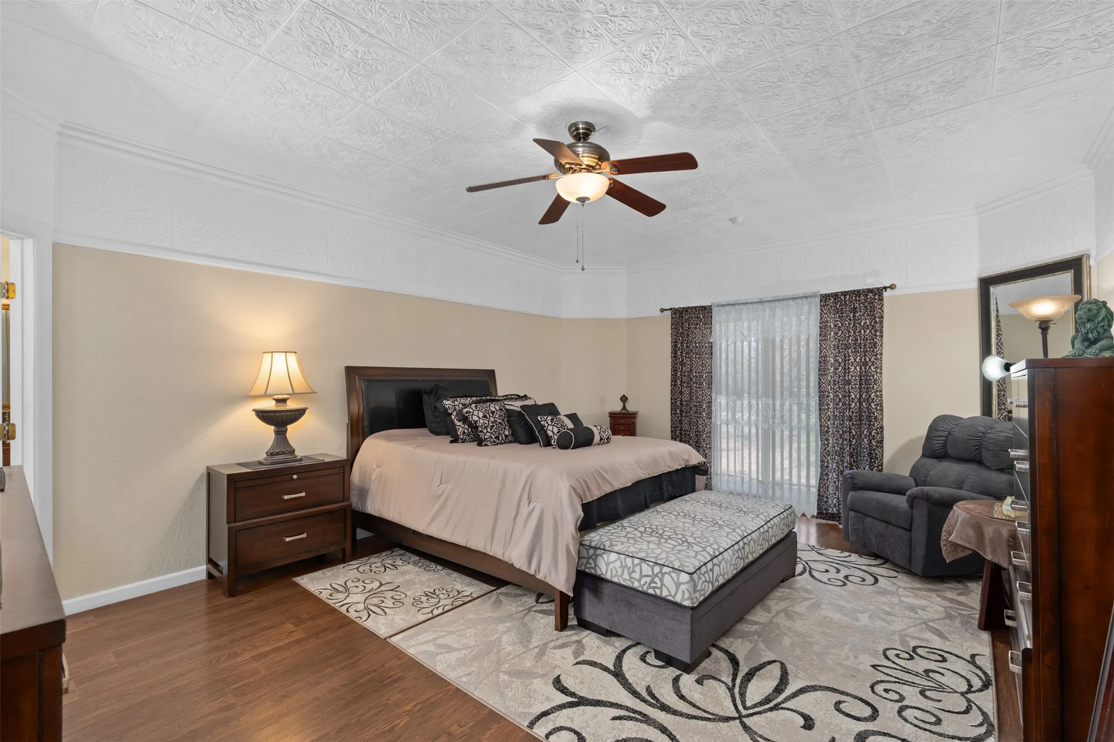 Single Family Residence For Sale in Johnson County , 6160 County Road 319, Alvarado, Texas 76009, 5 Bedroom, 5 Bathroom, 3 Garage spaces, 4,392 Sqft, built in 2008, Preowned, mls#21197443, Real Estate Agent in Alvarado, Homes For Sale in Johnson county, Homes For Sale in Alvarado, Realtor in Alvarado Texas, Real Estate Brokerage Independent Realty Texas, Luminita Cordes Realtor
