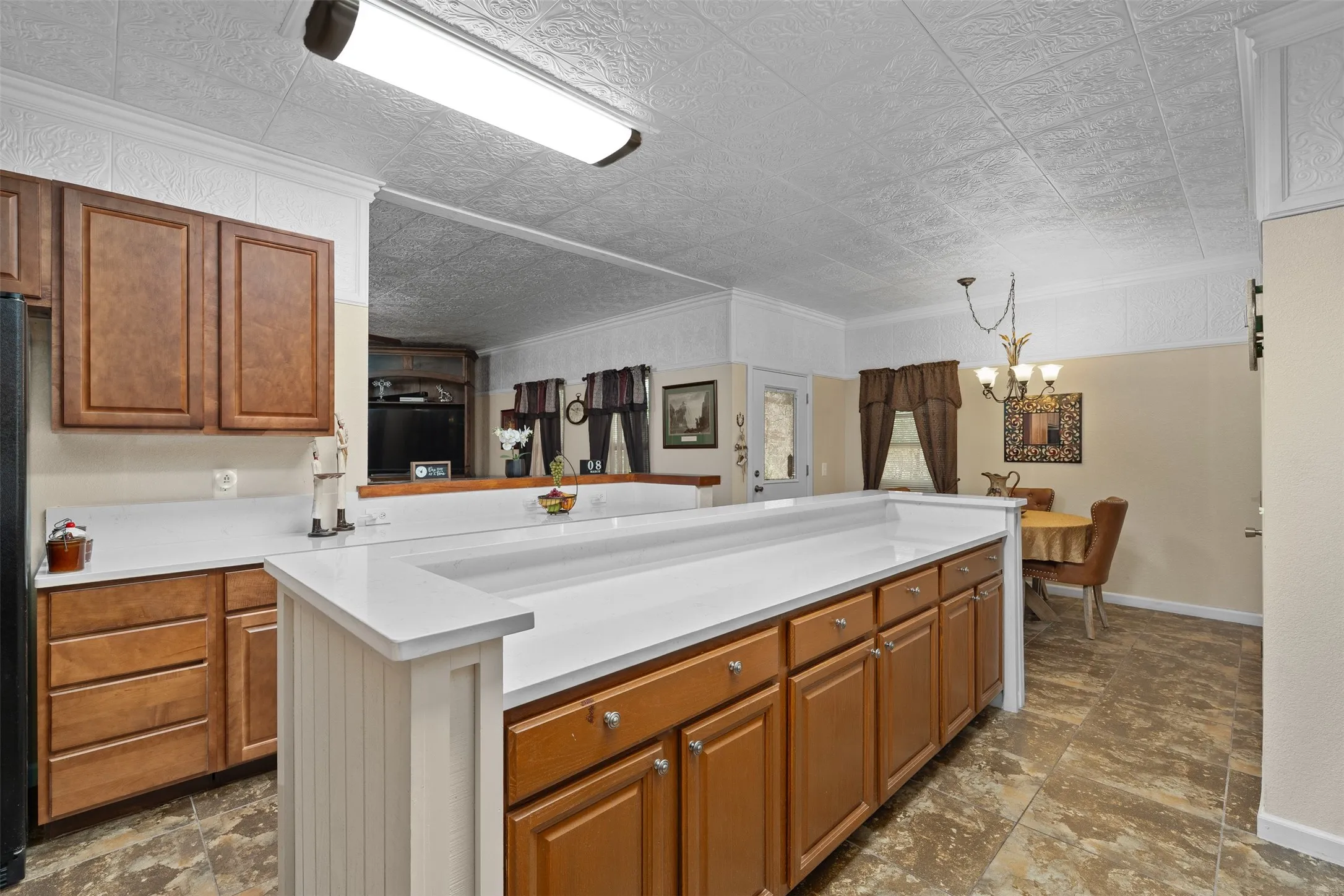 Single Family Residence For Sale in Johnson County , 6160 County Road 319, Alvarado, Texas 76009, 5 Bedroom, 5 Bathroom, 3 Garage spaces, 4,392 Sqft, built in 2008, Preowned, mls#21197443, Real Estate Agent in Alvarado, Homes For Sale in Johnson county, Homes For Sale in Alvarado, Realtor in Alvarado Texas, Real Estate Brokerage Independent Realty Texas, Luminita Cordes Realtor