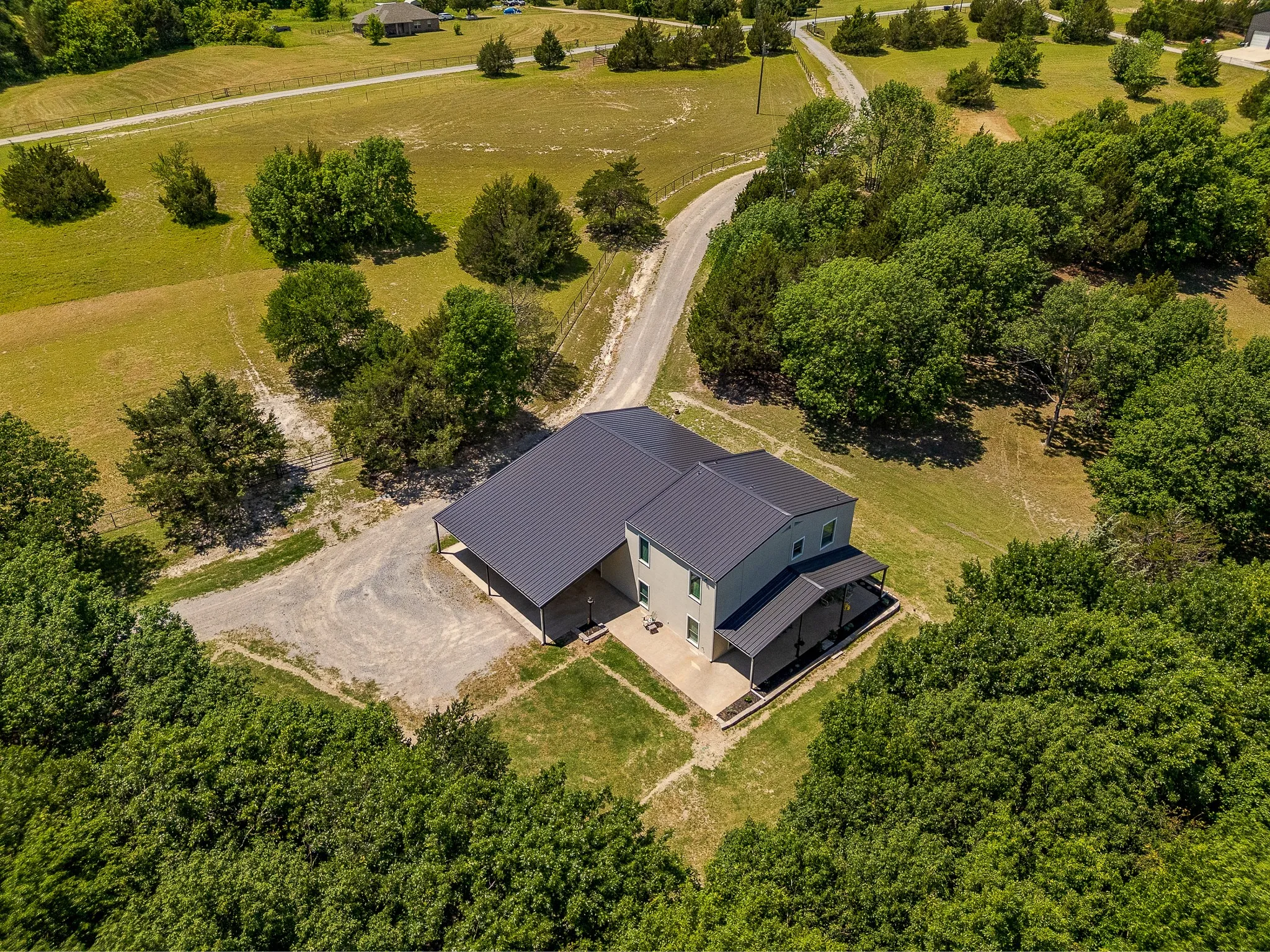 Single Family Residence For Sale in Grayson County , 1878 N Lincoln Park Road, Van Alstyne, Texas 75495, 3 Bedrooms, 3 Bathrooms, 2 Garage spaces, 2,153 Sqft, built in 2003, Preowned, Price $1,098,000, mls#21198483, Real Estate Agent in Van Alstyne, Homes For Sale in Grayson county, Homes For Sale in Van Alstyne, Realtor in Van Alstyne Texas, Real Estate Brokerage Independent Realty Texas, Luminita Cordes Realtor