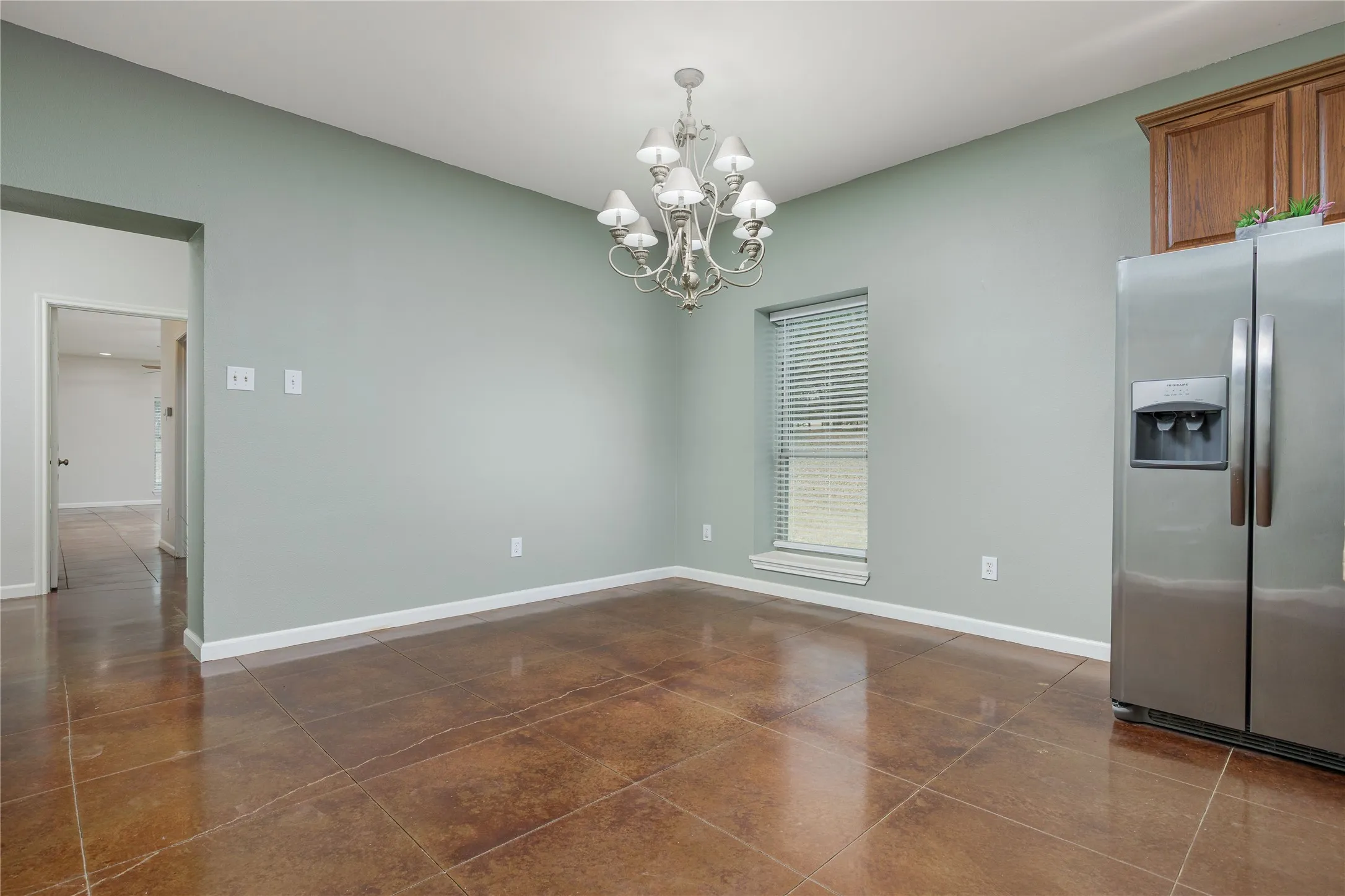 Single Family Residence For Sale in Grayson County , 1878 N Lincoln Park Road, Van Alstyne, Texas 75495, 3 Bedrooms, 3 Bathrooms, 2 Garage spaces, 2,153 Sqft, built in 2003, Preowned, Price $1,098,000, mls#21198483, Real Estate Agent in Van Alstyne, Homes For Sale in Grayson county, Homes For Sale in Van Alstyne, Realtor in Van Alstyne Texas, Real Estate Brokerage Independent Realty Texas, Luminita Cordes Realtor