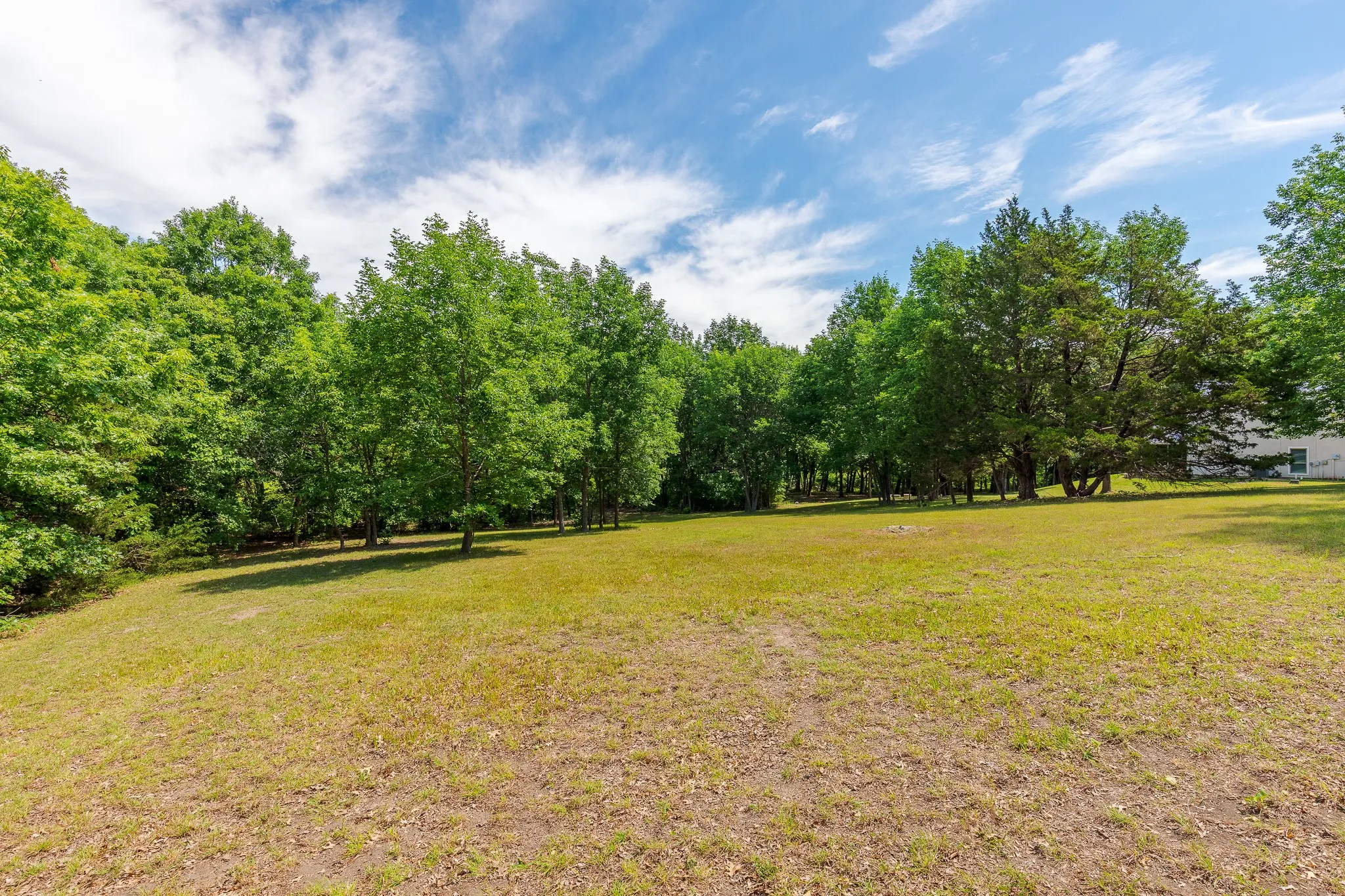 Single Family Residence For Sale in Grayson County , 1878 N Lincoln Park Road, Van Alstyne, Texas 75495, 3 Bedrooms, 3 Bathrooms, 2 Garage spaces, 2,153 Sqft, built in 2003, Preowned, Price $1,098,000, mls#21198483, Real Estate Agent in Van Alstyne, Homes For Sale in Grayson county, Homes For Sale in Van Alstyne, Realtor in Van Alstyne Texas, Real Estate Brokerage Independent Realty Texas, Luminita Cordes Realtor