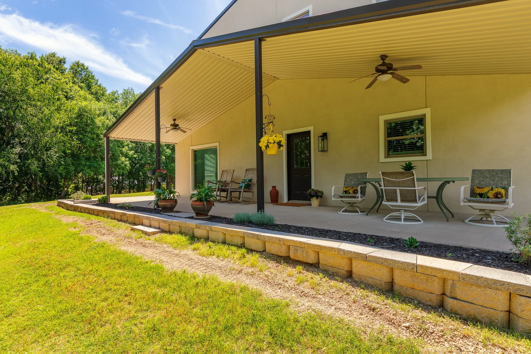 Single Family Residence For Sale in Grayson County , 1878 N Lincoln Park Road, Van Alstyne, Texas 75495, 3 Bedrooms, 3 Bathrooms, 2 Garage spaces, 2,153 Sqft, built in 2003, Preowned, Price $1,098,000, mls#21198483, Real Estate Agent in Van Alstyne, Homes For Sale in Grayson county, Homes For Sale in Van Alstyne, Realtor in Van Alstyne Texas, Real Estate Brokerage Independent Realty Texas, Luminita Cordes Realtor