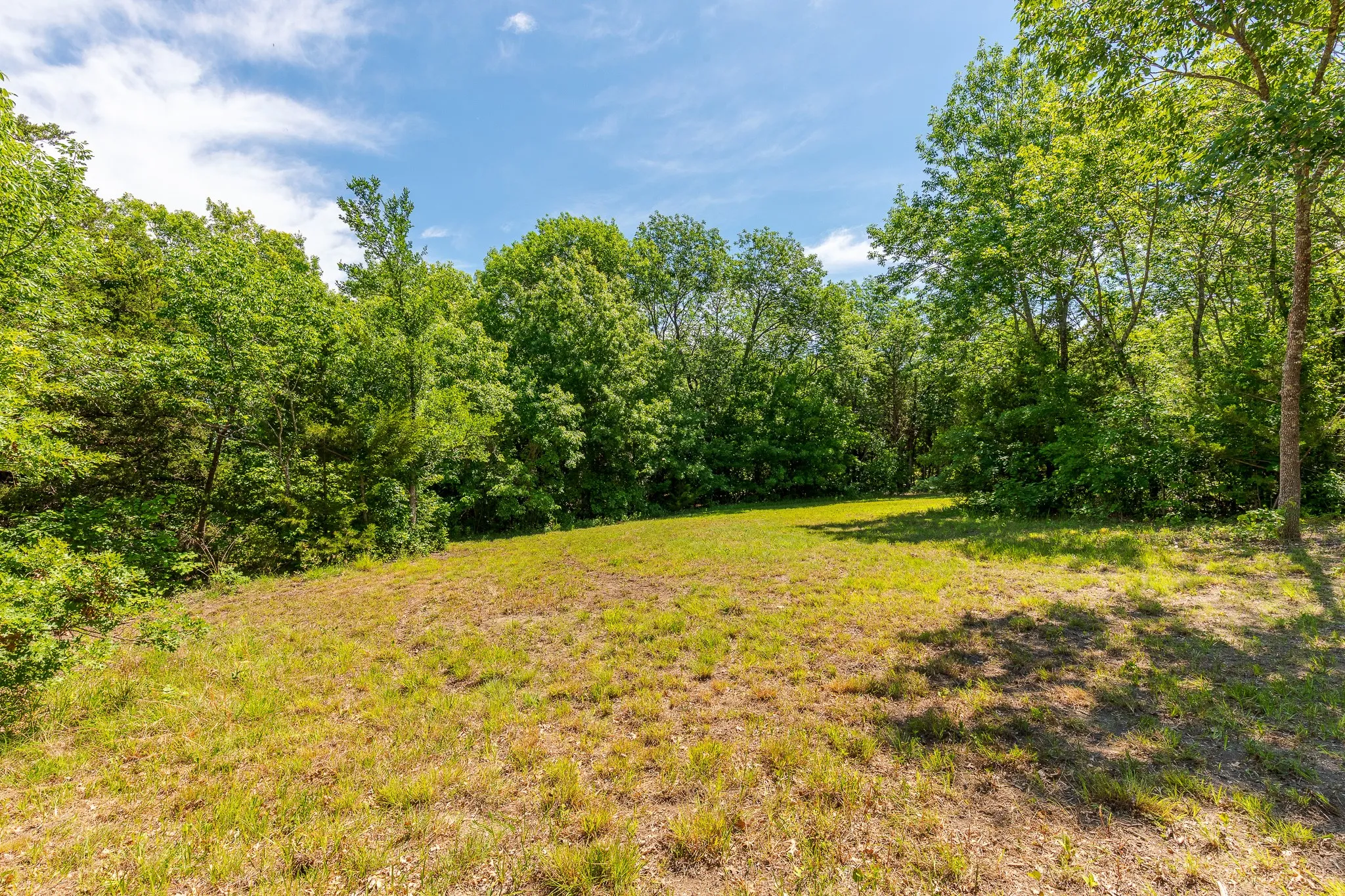 Single Family Residence For Sale in Grayson County , 1878 N Lincoln Park Road, Van Alstyne, Texas 75495, 3 Bedrooms, 3 Bathrooms, 2 Garage spaces, 2,153 Sqft, built in 2003, Preowned, Price $1,098,000, mls#21198483, Real Estate Agent in Van Alstyne, Homes For Sale in Grayson county, Homes For Sale in Van Alstyne, Realtor in Van Alstyne Texas, Real Estate Brokerage Independent Realty Texas, Luminita Cordes Realtor