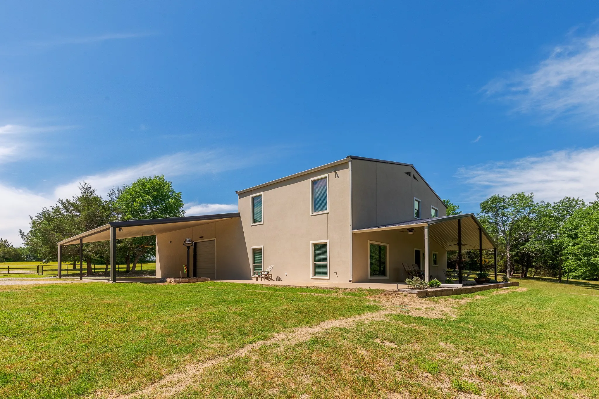 Single Family Residence For Sale in Grayson County , 1878 N Lincoln Park Road, Van Alstyne, Texas 75495, 3 Bedrooms, 3 Bathrooms, 2 Garage spaces, 2,153 Sqft, built in 2003, Preowned, Price $1,098,000, mls#21198483, Real Estate Agent in Van Alstyne, Homes For Sale in Grayson county, Homes For Sale in Van Alstyne, Realtor in Van Alstyne Texas, Real Estate Brokerage Independent Realty Texas, Luminita Cordes Realtor