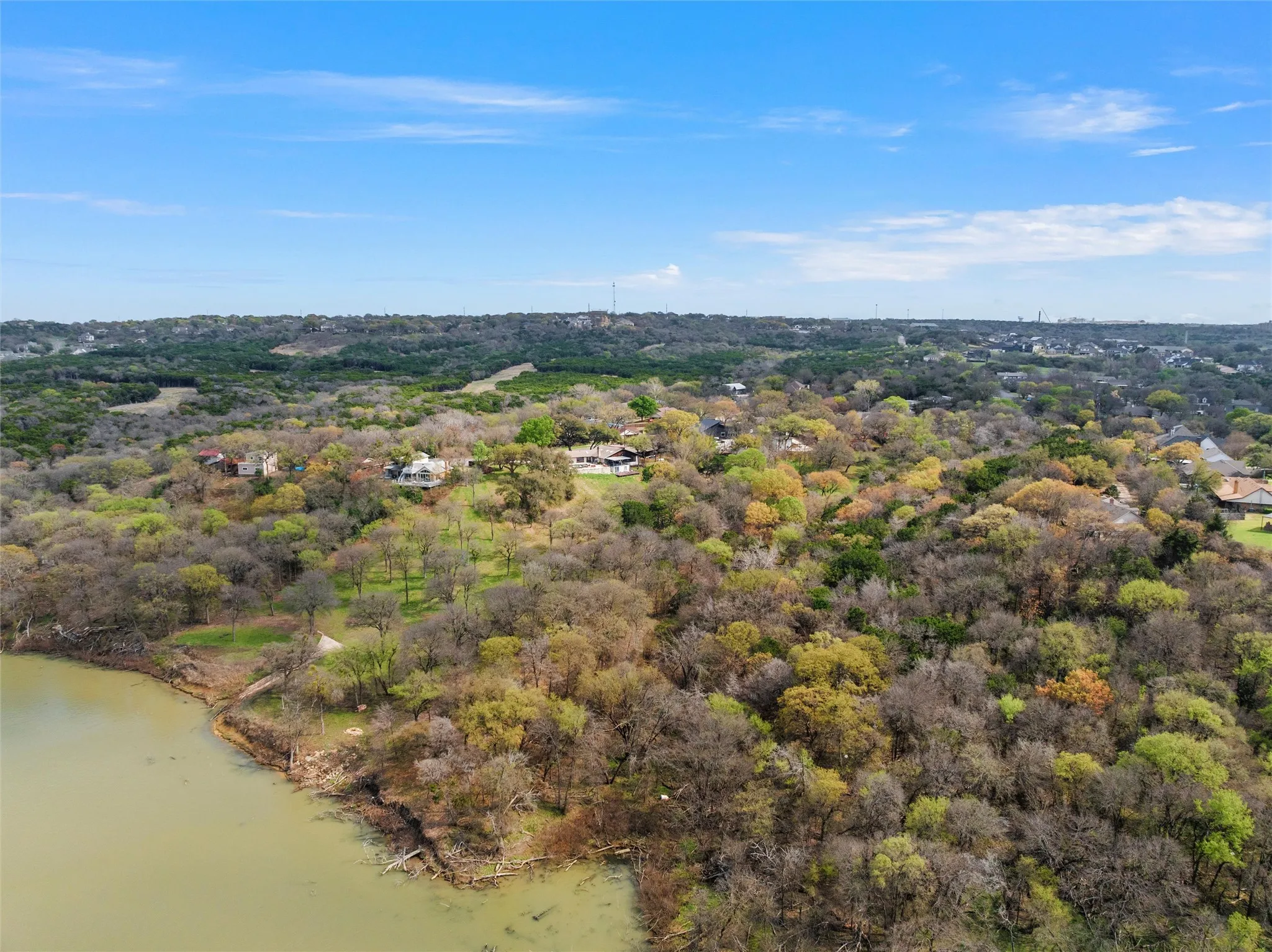 Single Family Residence For Sale in Mc Lennan County , 14014 Harbor Drive, Woodway, Texas 76712, 4 Bedroom, 4 Bathroom, Garage spaces, 2,864 Sqft, built in 1963, mls#21203835, Real Estate Agent in Woodway, Homes For Sale in Mc Lennan county, Homes For Sale in Woodway, Realtor in Woodway Texas, Real Estate Brokerage Independent Realty Texas, Luminita Cordes Realtor