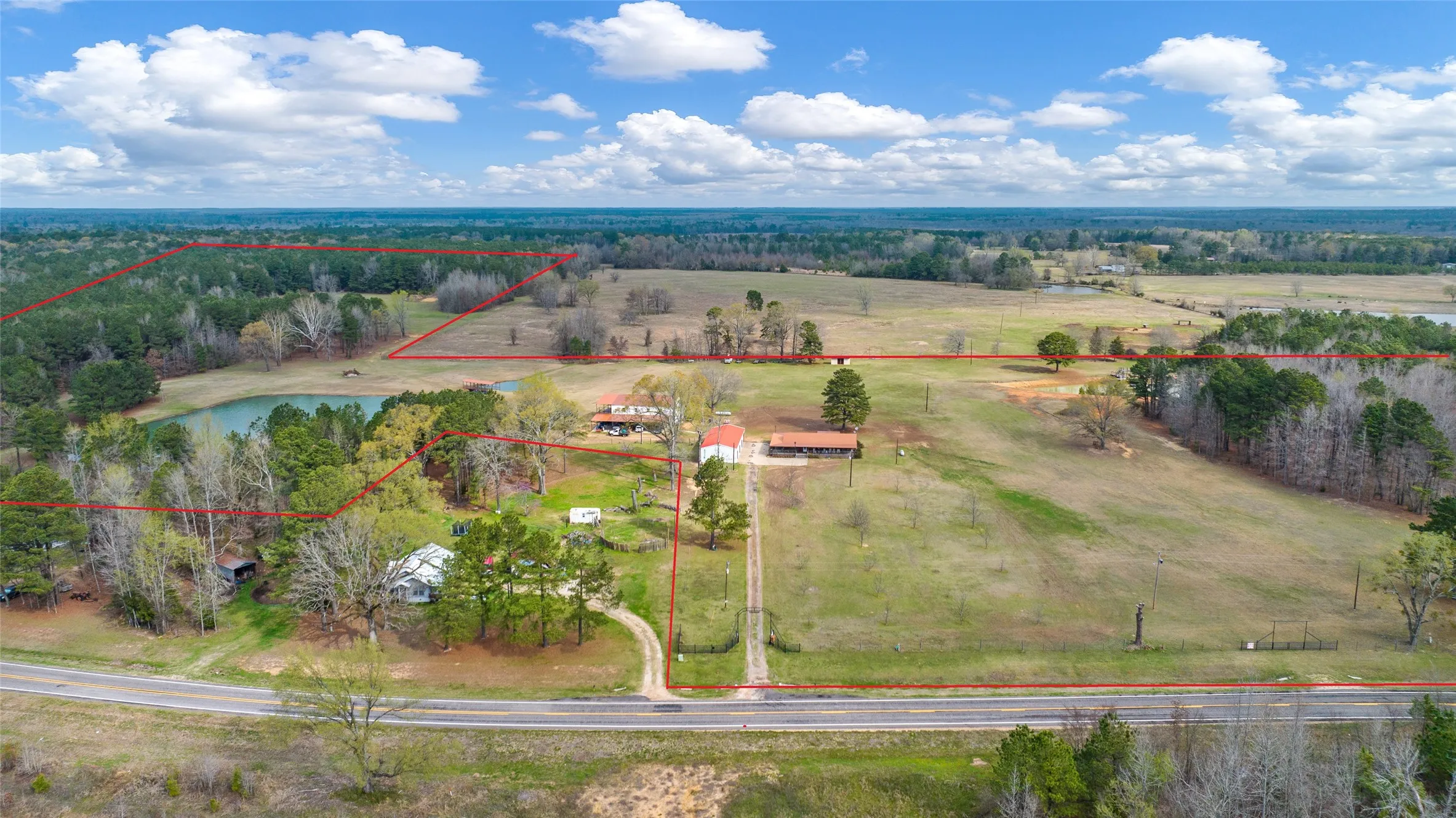 Farm For Sale in Red River (TX) County , 2964 FM 2120, Bagwell, Texas 75412, 9 Bedrooms, 6 Bathrooms, Garage spaces, 5,200 Sqft, built in 1996, Price $949,000, mls#21203102, Real Estate Agent in Bagwell, Homes For Sale in Red River (TX) county, Homes For Sale in Bagwell, Realtor in Bagwell Texas, Real Estate Brokerage Independent Realty Texas, Luminita Cordes Realtor