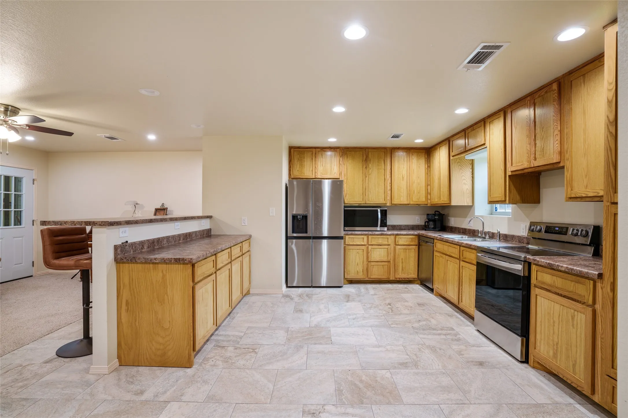 Farm For Sale in Red River (TX) County , 2964 FM 2120, Bagwell, Texas 75412, 9 Bedrooms, 6 Bathrooms, Garage spaces, 5,200 Sqft, built in 1996, Price $949,000, mls#21203102, Real Estate Agent in Bagwell, Homes For Sale in Red River (TX) county, Homes For Sale in Bagwell, Realtor in Bagwell Texas, Real Estate Brokerage Independent Realty Texas, Luminita Cordes Realtor