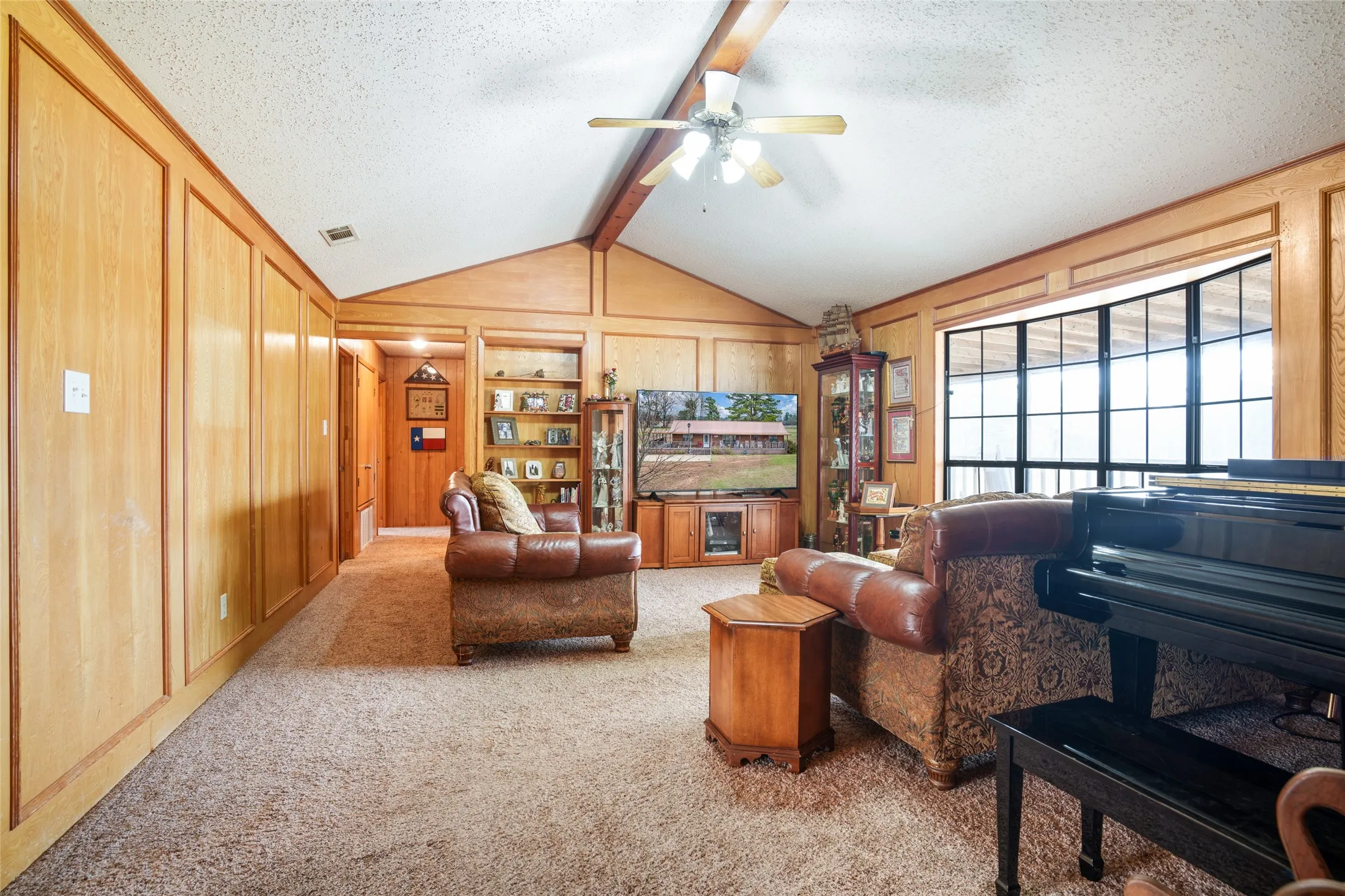 Farm For Sale in Red River (TX) County , 2964 FM 2120, Bagwell, Texas 75412, 9 Bedrooms, 6 Bathrooms, Garage spaces, 5,200 Sqft, built in 1996, Price $949,000, mls#21203102, Real Estate Agent in Bagwell, Homes For Sale in Red River (TX) county, Homes For Sale in Bagwell, Realtor in Bagwell Texas, Real Estate Brokerage Independent Realty Texas, Luminita Cordes Realtor