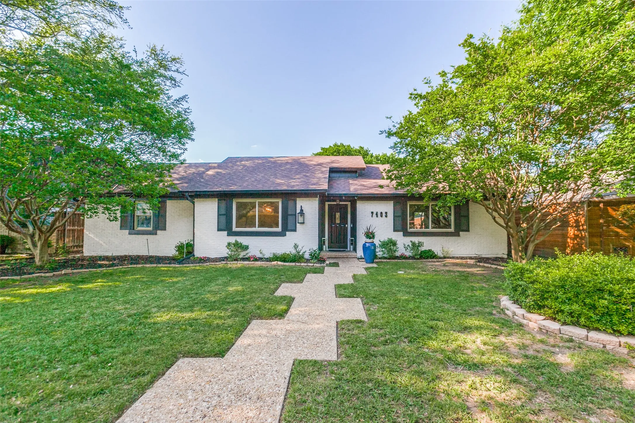 Single Family Residence For Sale in Dallas County , 7403 Authon Drive, Dallas, Texas 75248, 4 Bedroom, 3 Bathroom, 2 Garage spaces, 2,863 Sqft, built in 1973, mls#21191813, Real Estate Agent in Dallas, Homes For Sale in Dallas county, Homes For Sale in Dallas, Realtor in Dallas Texas, Real Estate Brokerage Independent Realty Texas, Luminita Cordes Realtor