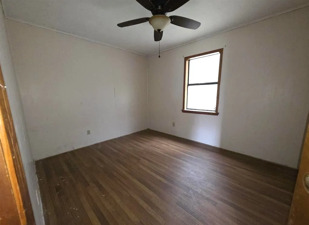 Farm For Sale in Upshur County , 1886 Opossum Rd, Pittsburg, Texas 75686, 4 Bedroom, 2 Bathroom, Garage spaces, 1,512 Sqft, built in 1987, mls#21204103, Real Estate Agent in Pittsburg, Homes For Sale in Upshur county, Homes For Sale in Pittsburg, Realtor in Pittsburg Texas, Real Estate Brokerage Independent Realty Texas, Luminita Cordes Realtor