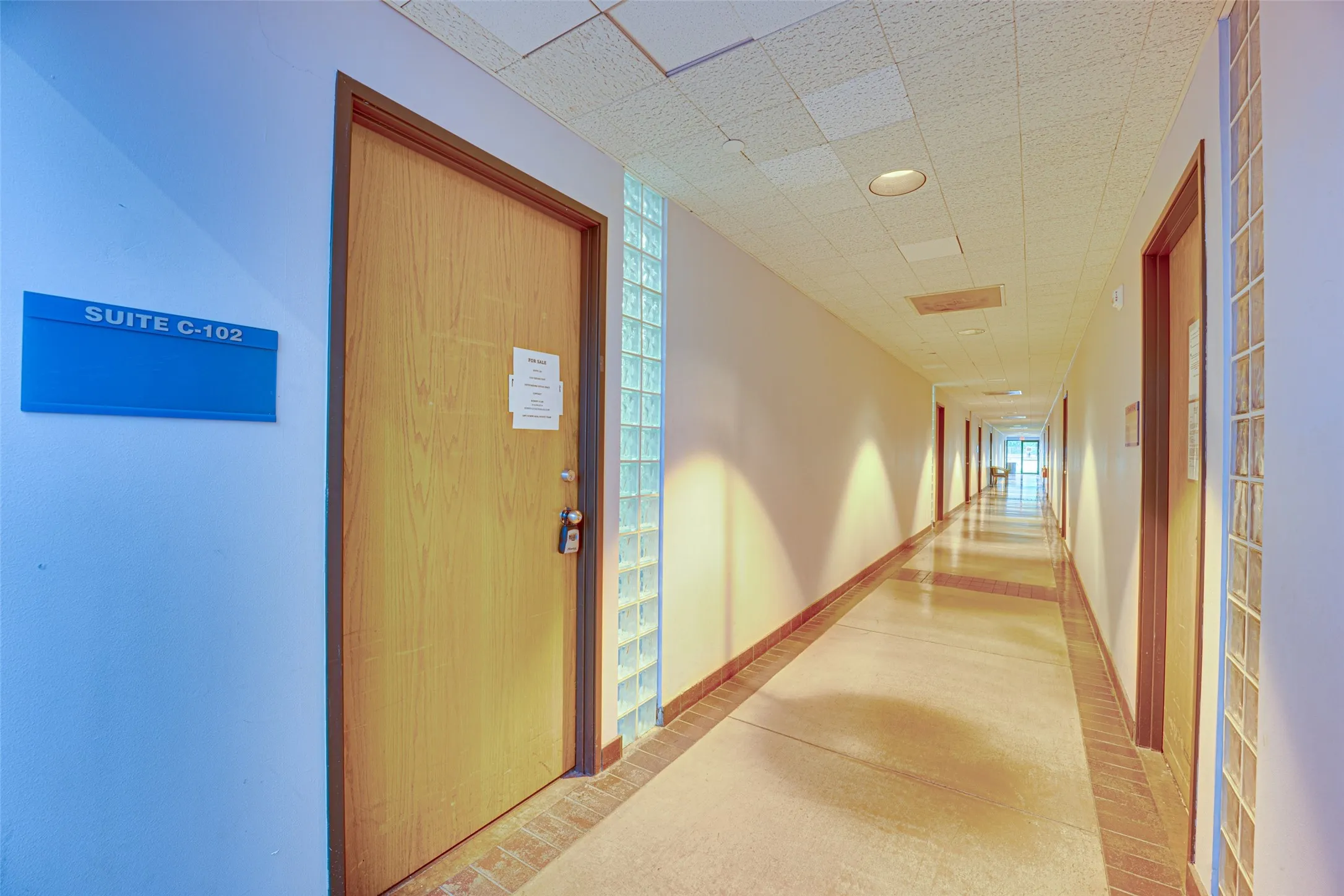 Office For Sale in Dallas County , 2909 S Hampton I-102, Dallas, Texas 75224, 0, 0, Garage spaces, 0 Sqft, built in 1985, Preowned, mls#21204134, Real Estate Agent in Dallas, Homes For Sale in Dallas county, Homes For Sale in Dallas, Realtor in Dallas Texas, Real Estate Brokerage Independent Realty Texas, Luminita Cordes Realtor